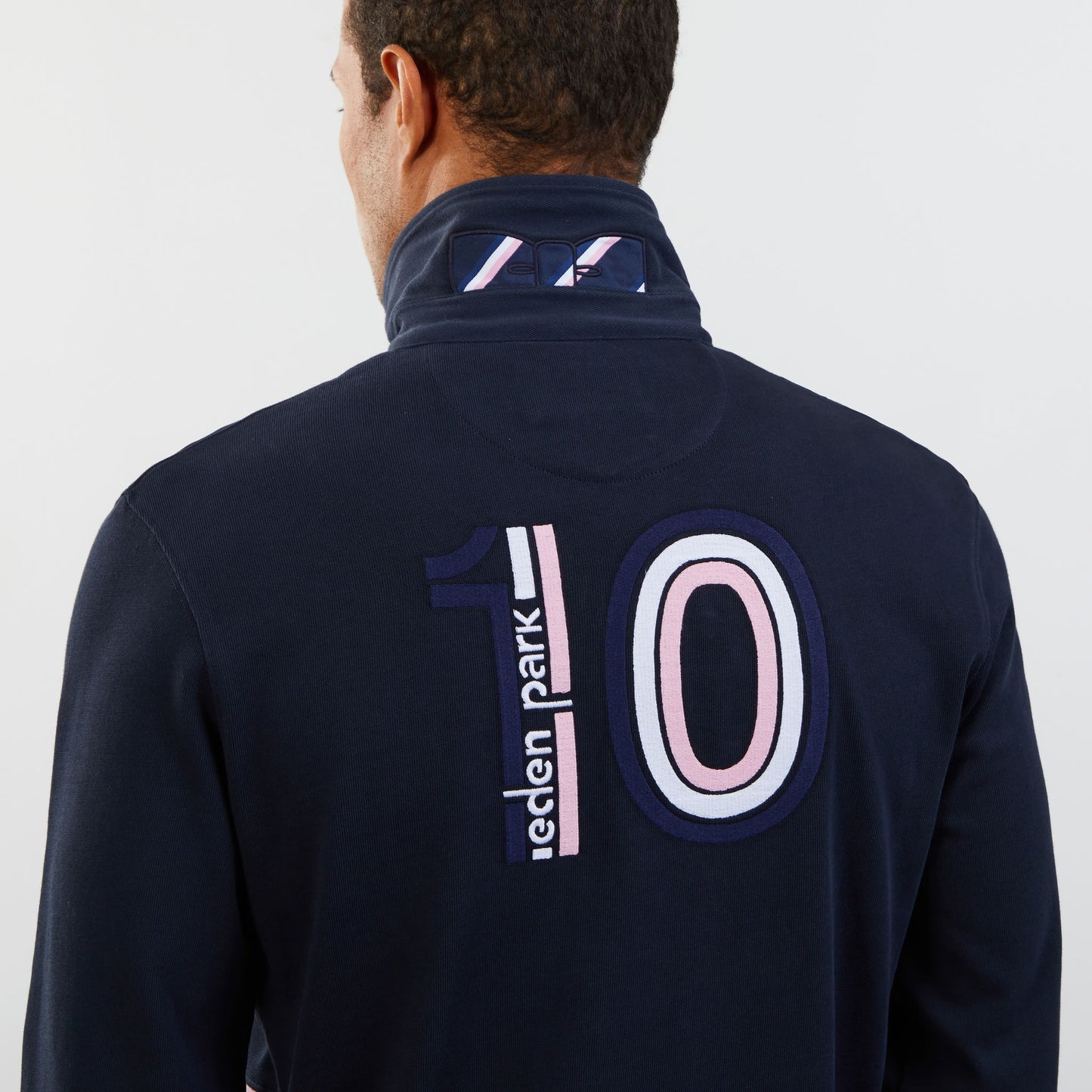 Maillot cerclé bleu foncé à broderie 10 dos