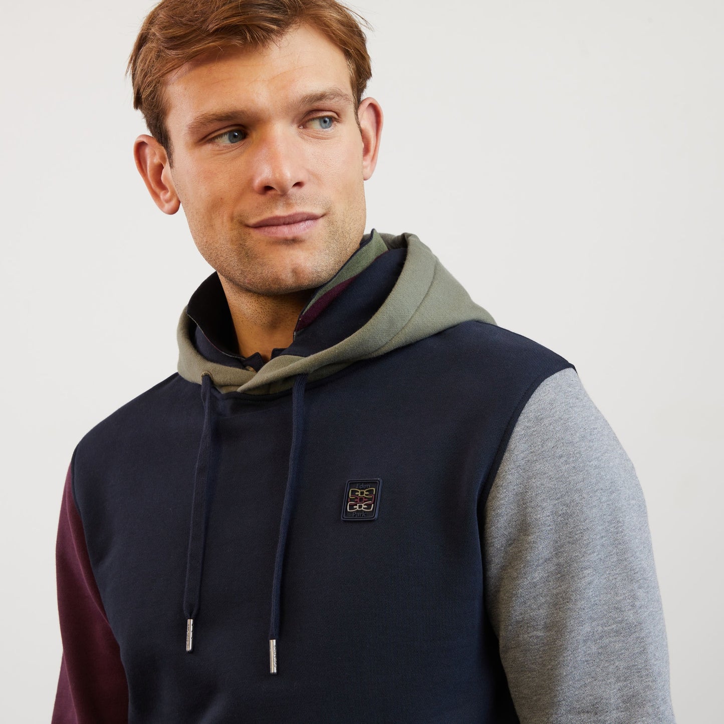 Sweat bleu marine colorblock