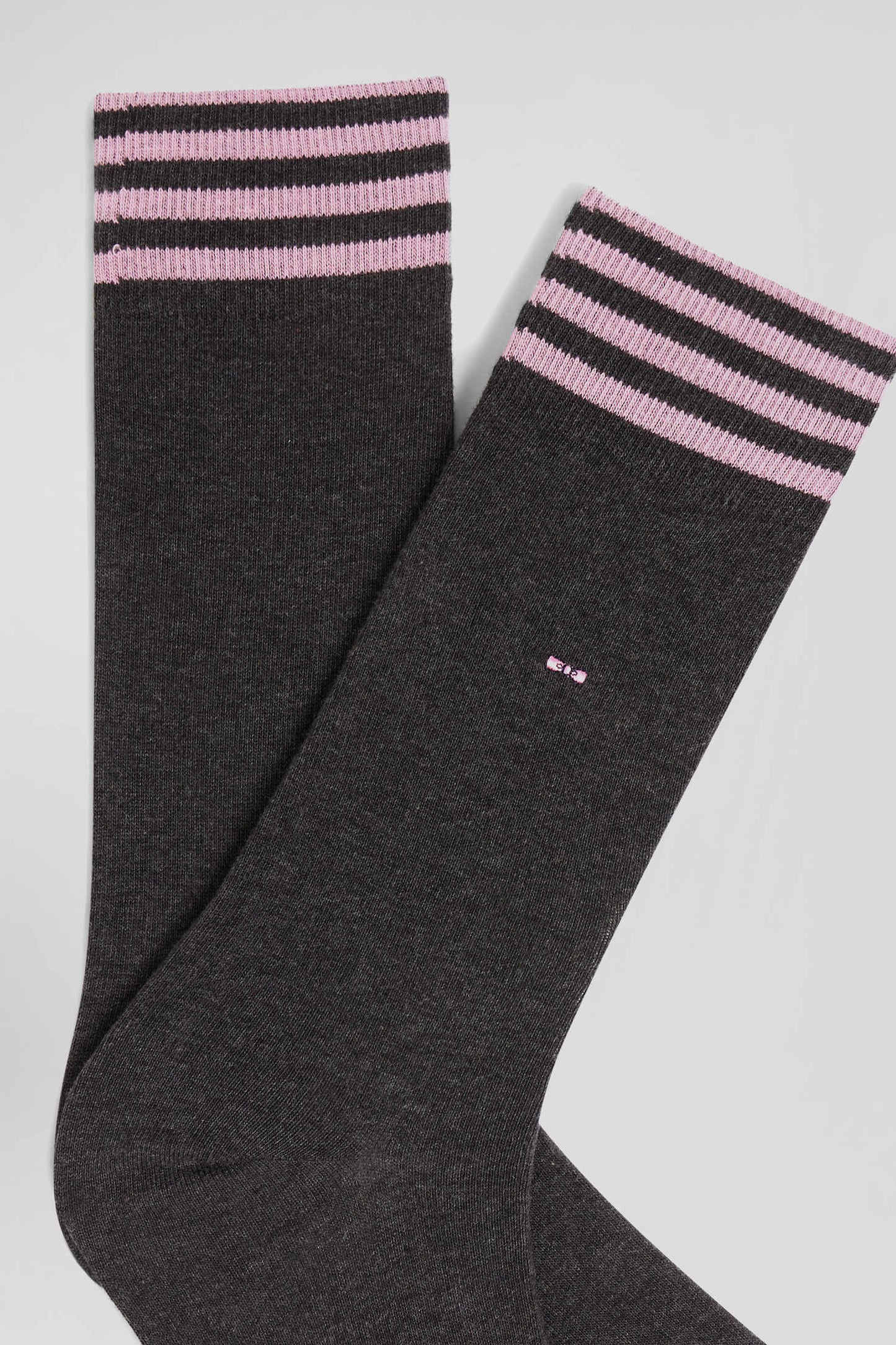 Paire de chaussettes grises à détails cerclés en coton stretch - Image 2