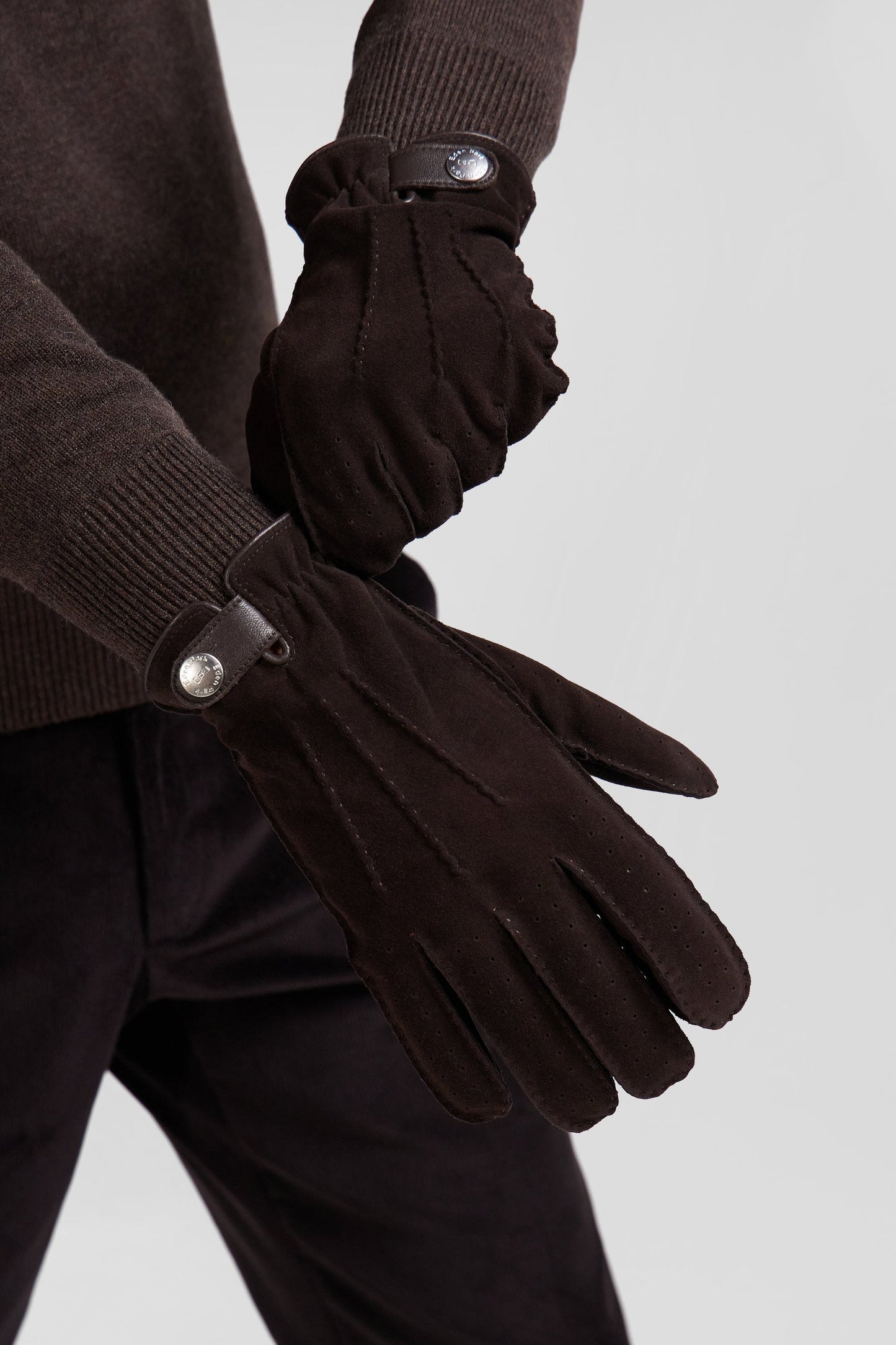 Paire de gants en cuir marron - Image 2