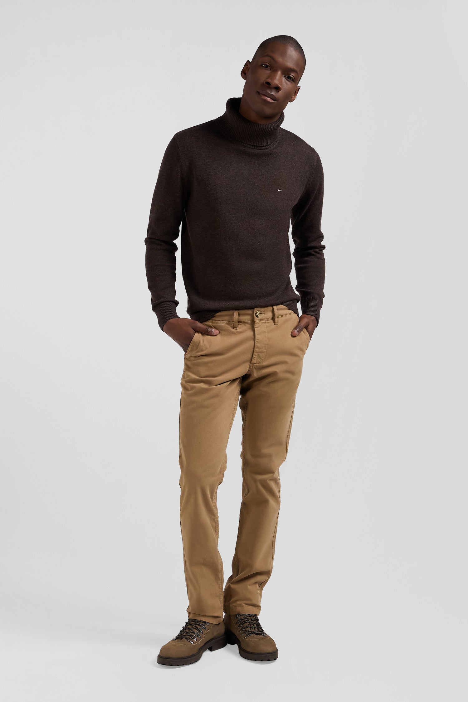 Pantalon chino marron en gabardine de coton stretch coupe Regular