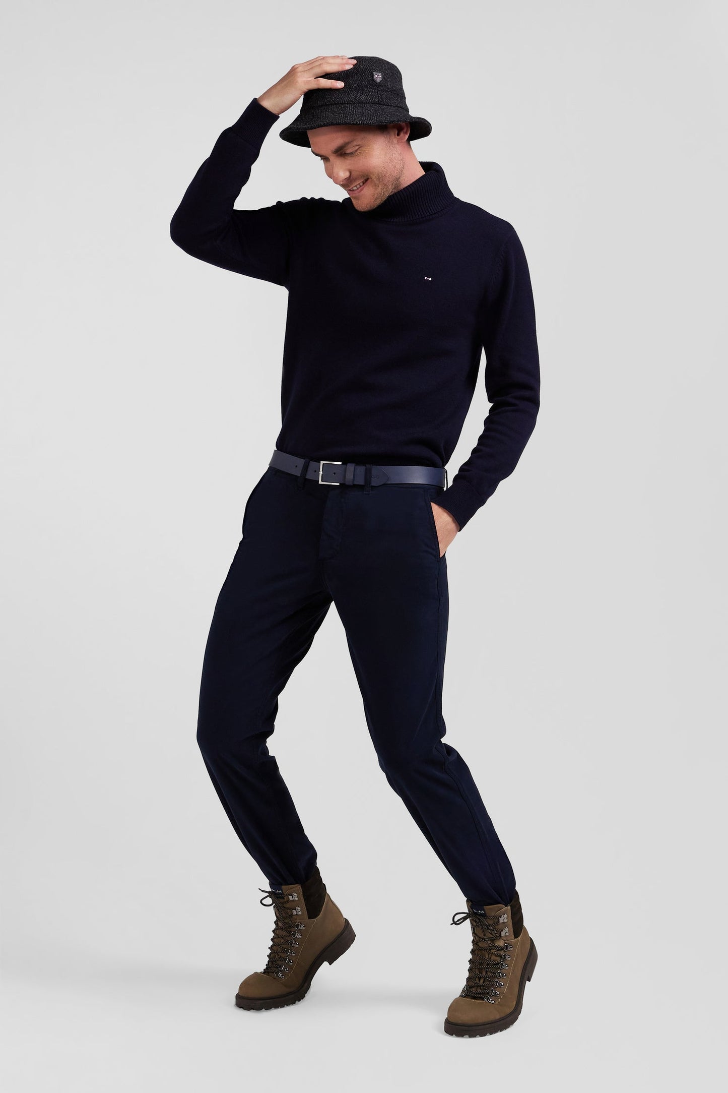 Pantalon chino bleu marine en gabardine de coton stretch coupe Regular - Image 3