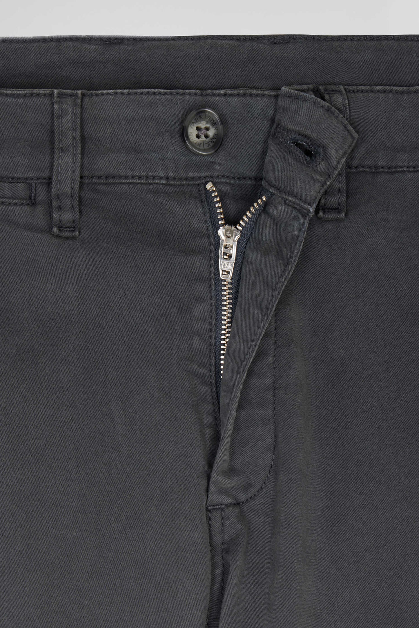 Pantalon chino gris anthracite en gabardine de coton stretch coupe Regular - Image 7