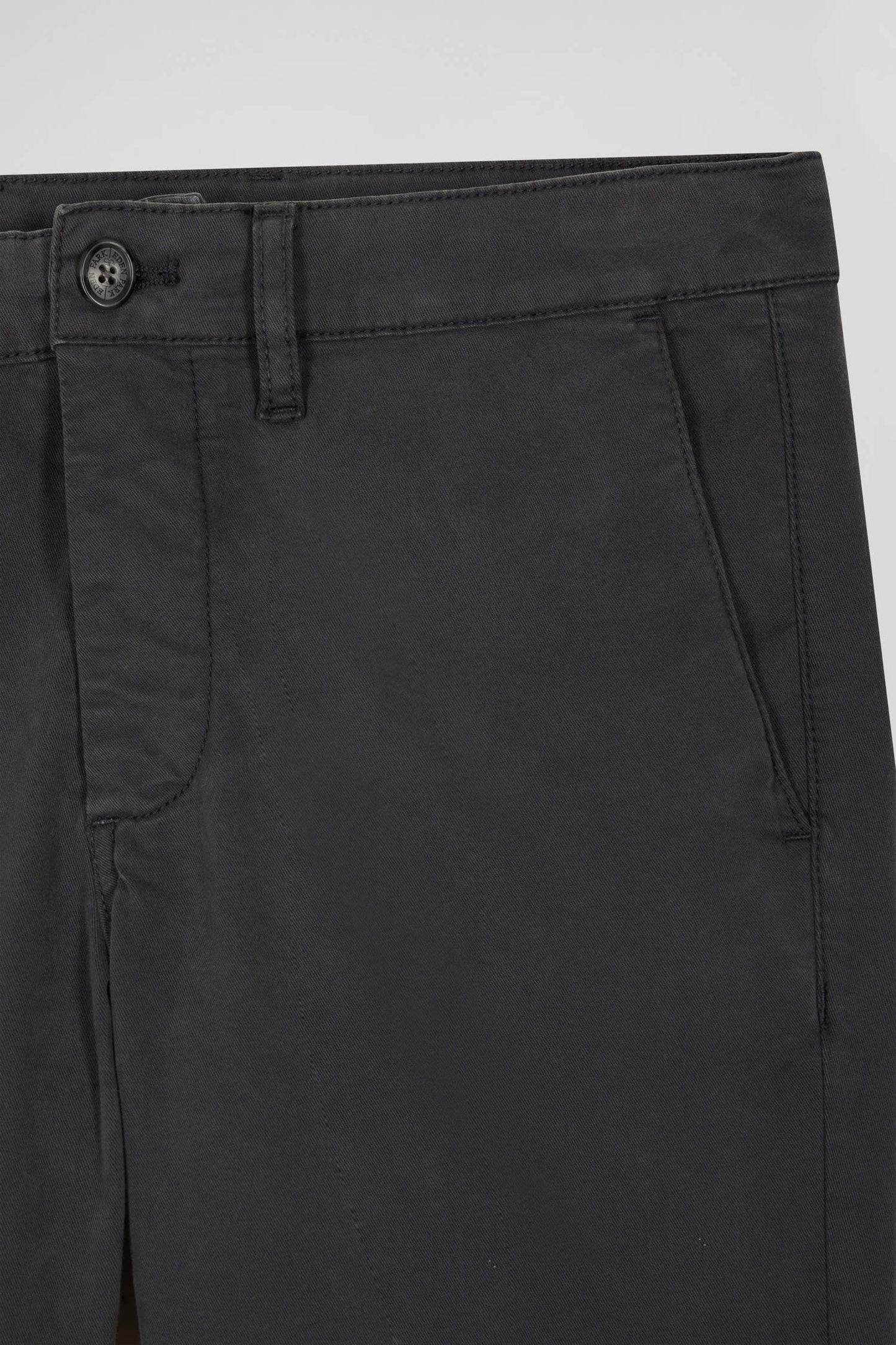 Pantalon chino uni en coton stretch gris anthracite coupe Slim - Image 7