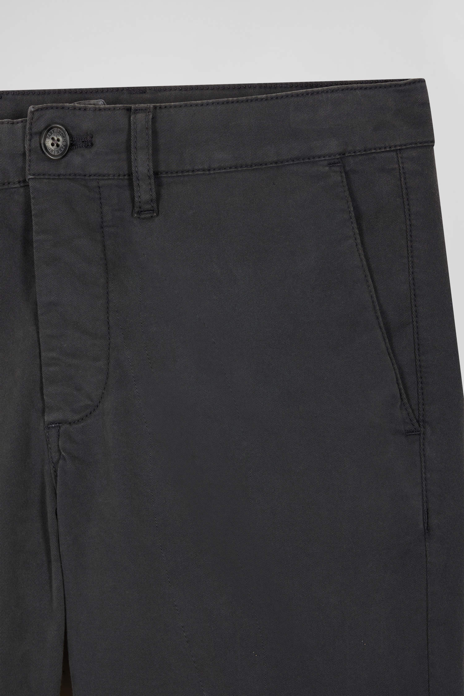 Pantalon chino uni en coton stretch gris anthracite coupe Slim