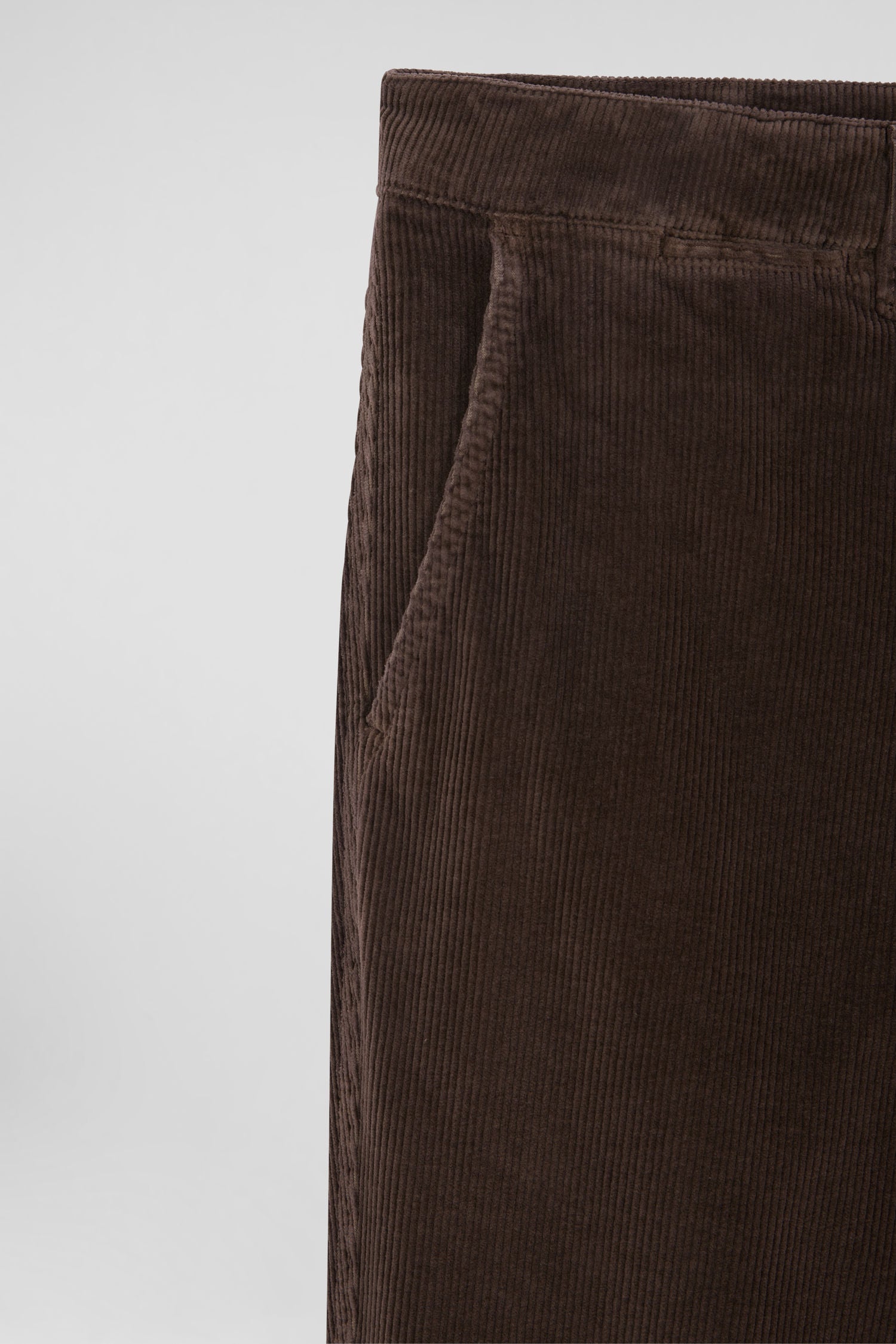 Pantalon chino en coton velours stretch marron coupe Regular