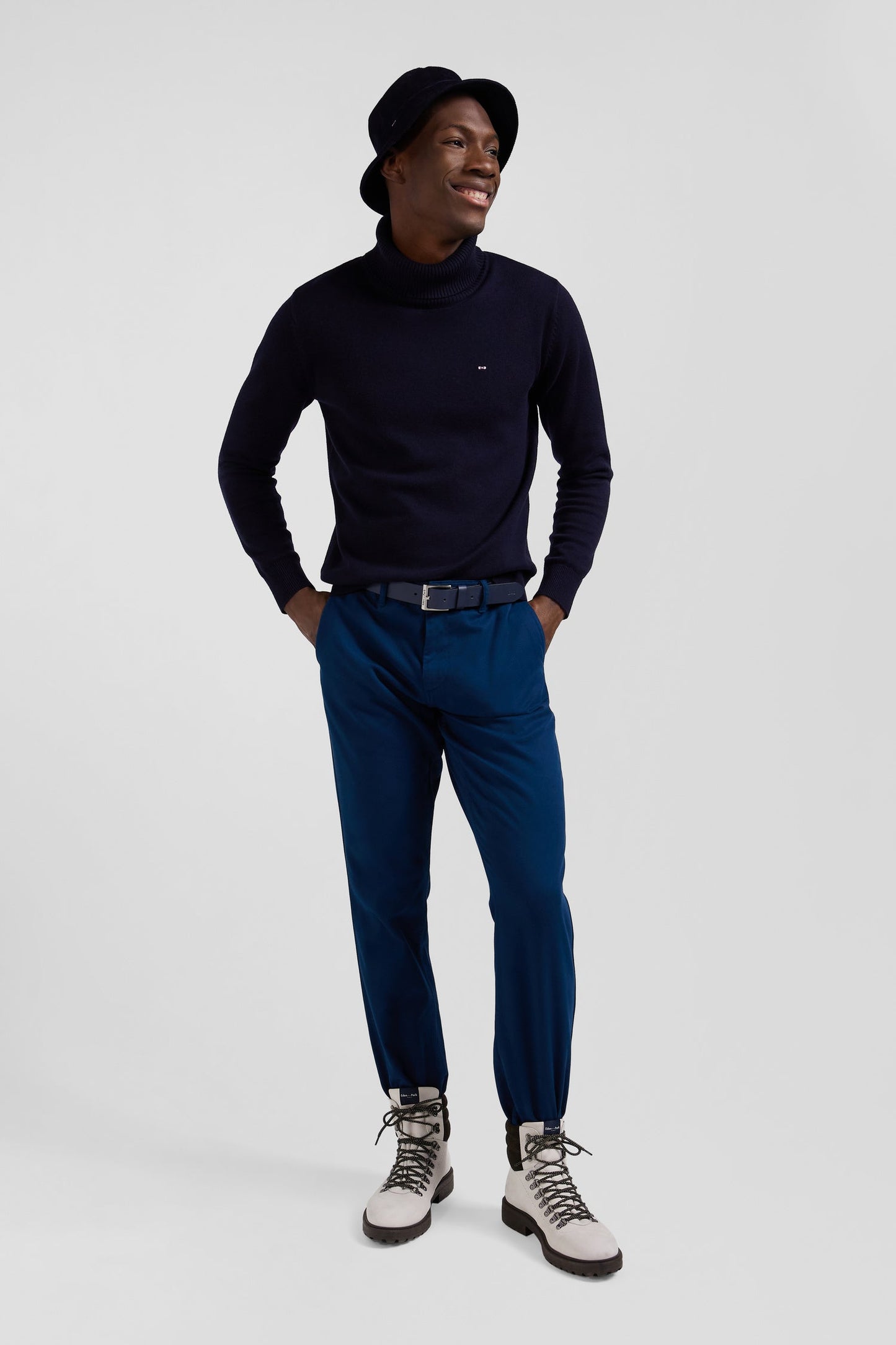 Pantalon chino en piqué de coton stretch et modal bleu coupe Regular - Image 3