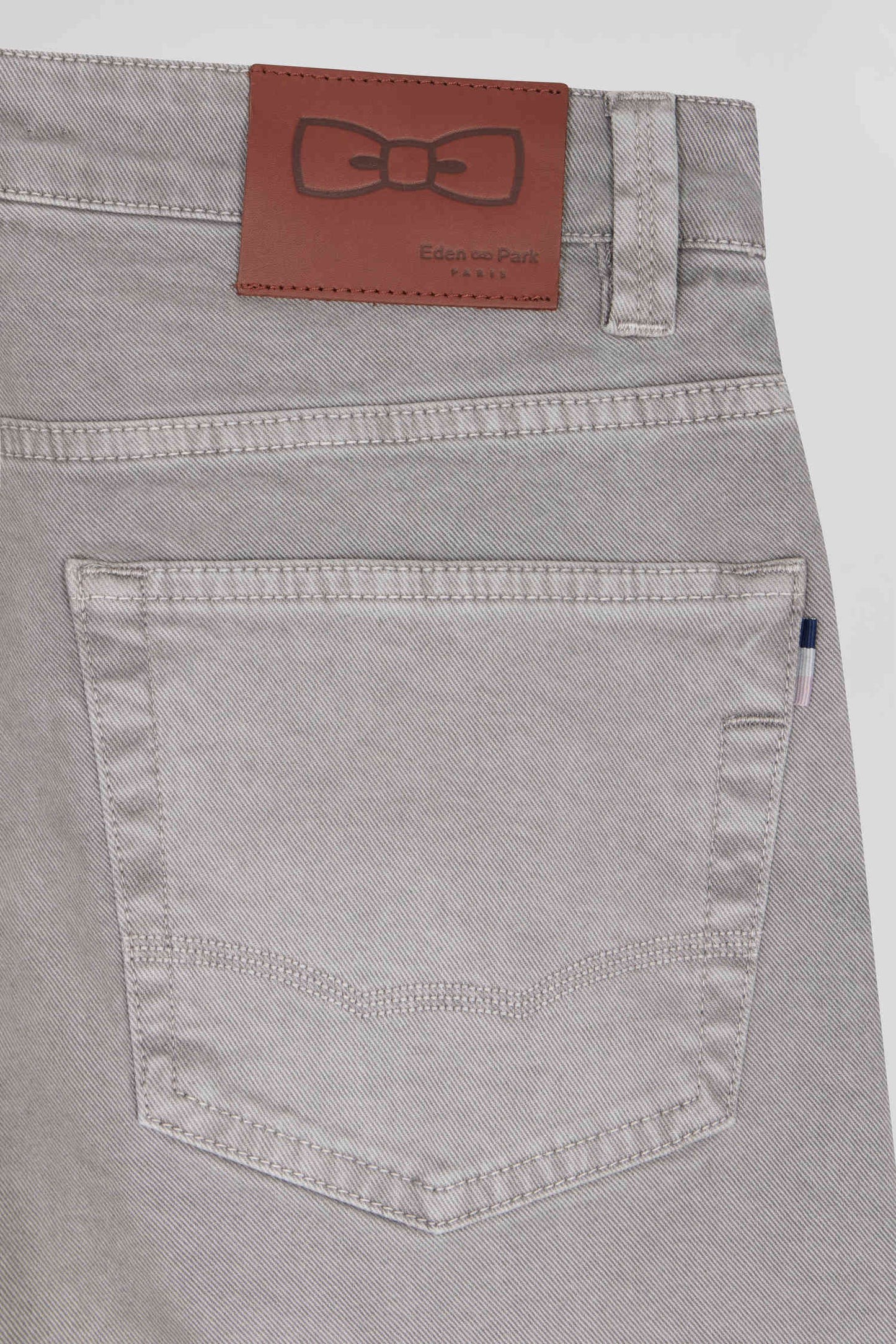 Pantalon 5 poches en coton stretch gris coupe Regular - Image 9