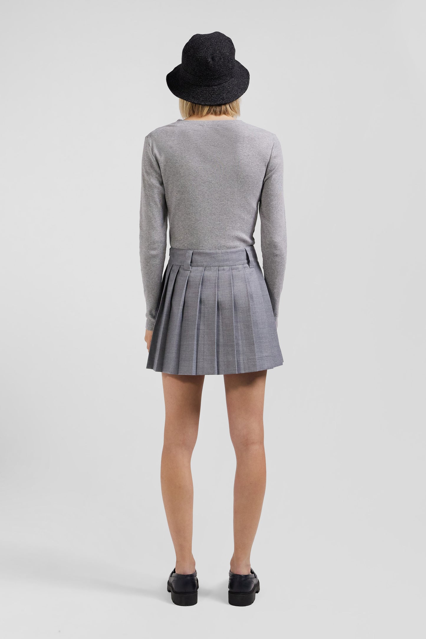 Pleated grey blended wool skirt