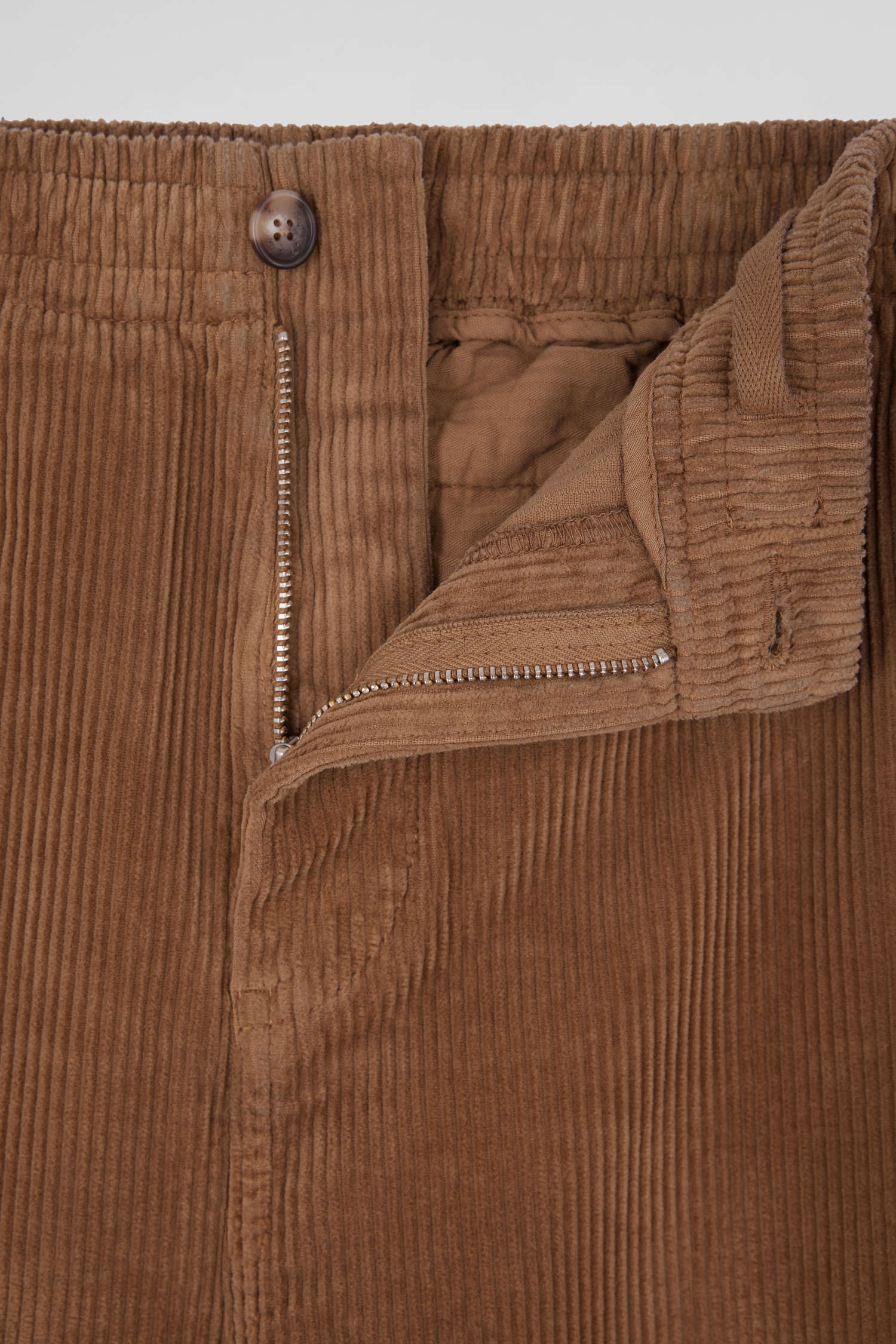 Pantalon à taille élastiquée en coton stretch camel coupe Modern