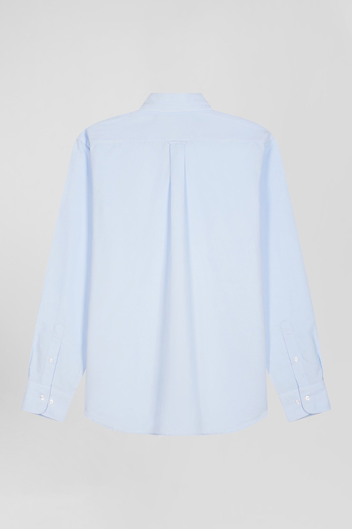 Chemise en velours côtelé uni ciel col boutonné et poche poitrine coupe Regular