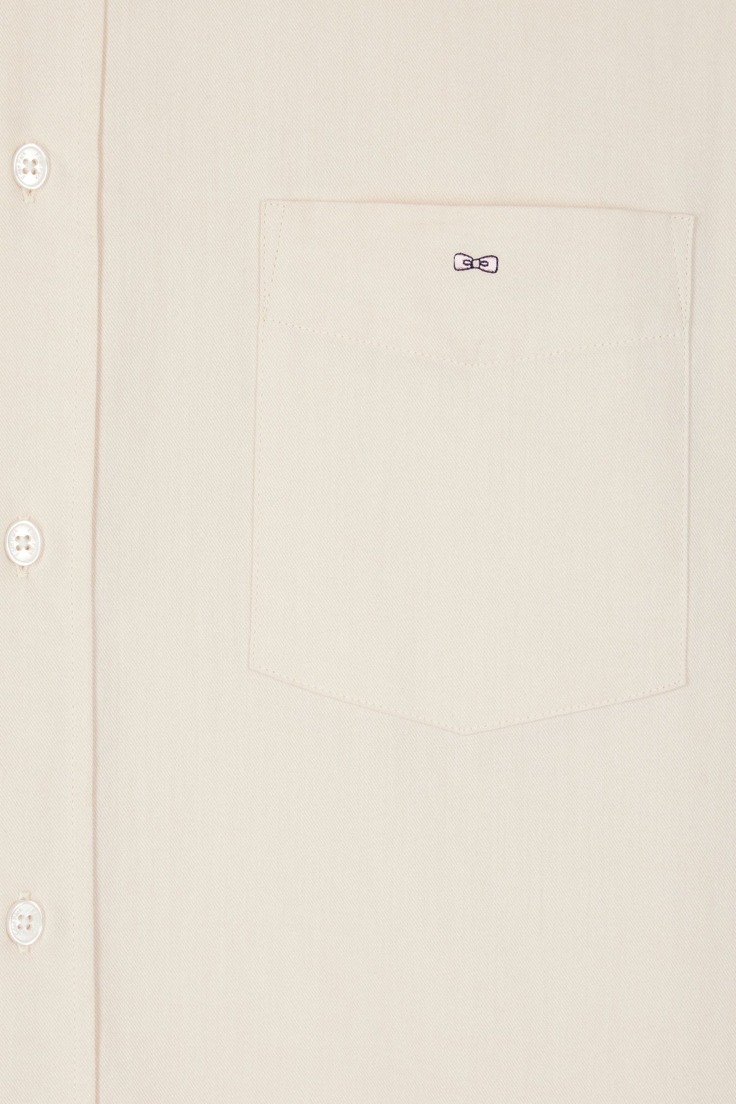 Chemise en twill de coton unie beige col à pointes boutonnées coupe Regular