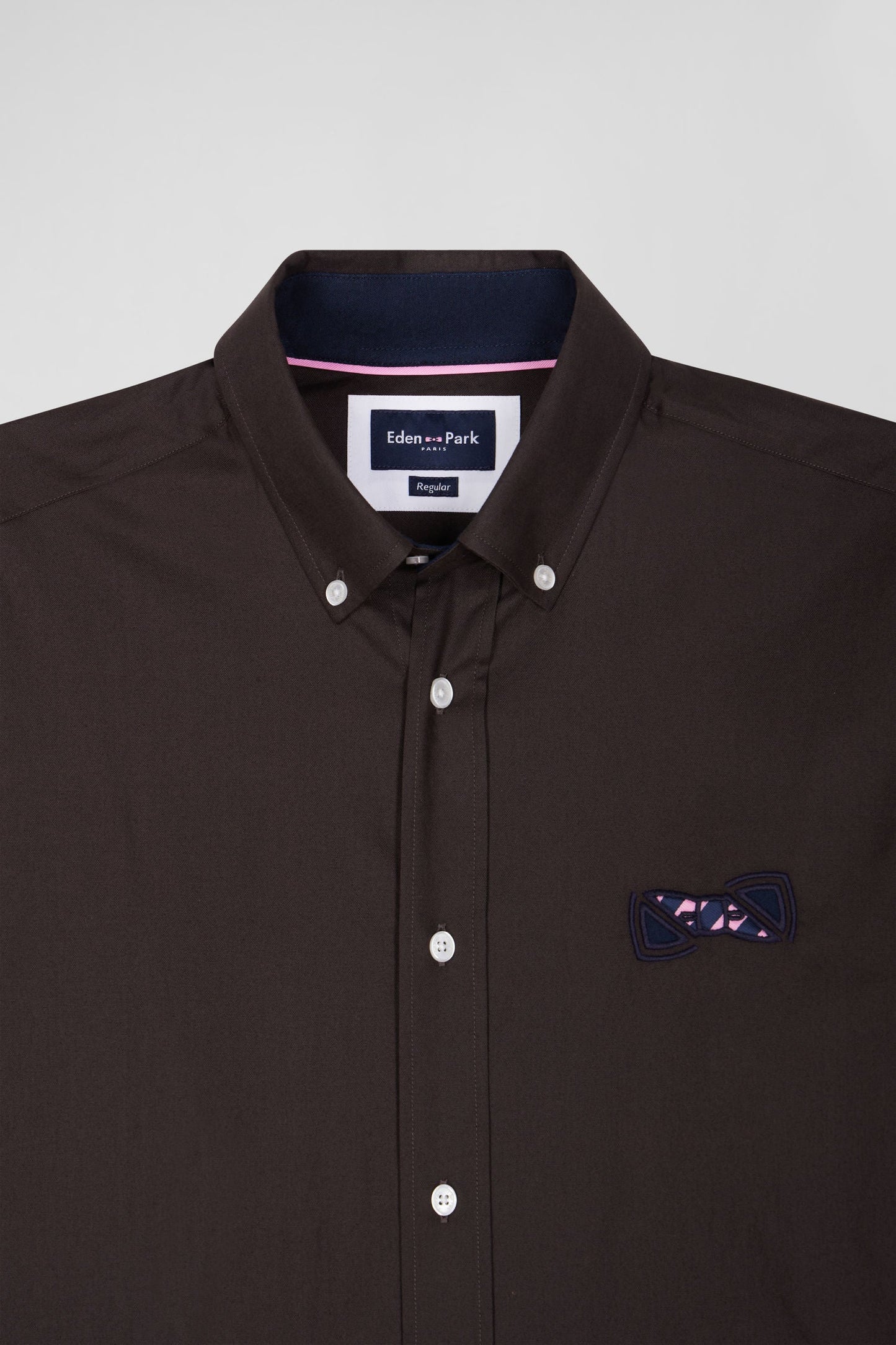 Chemise en oxford de coton marron et marine broderie cerclée N°10 coupe Regular - Image 8