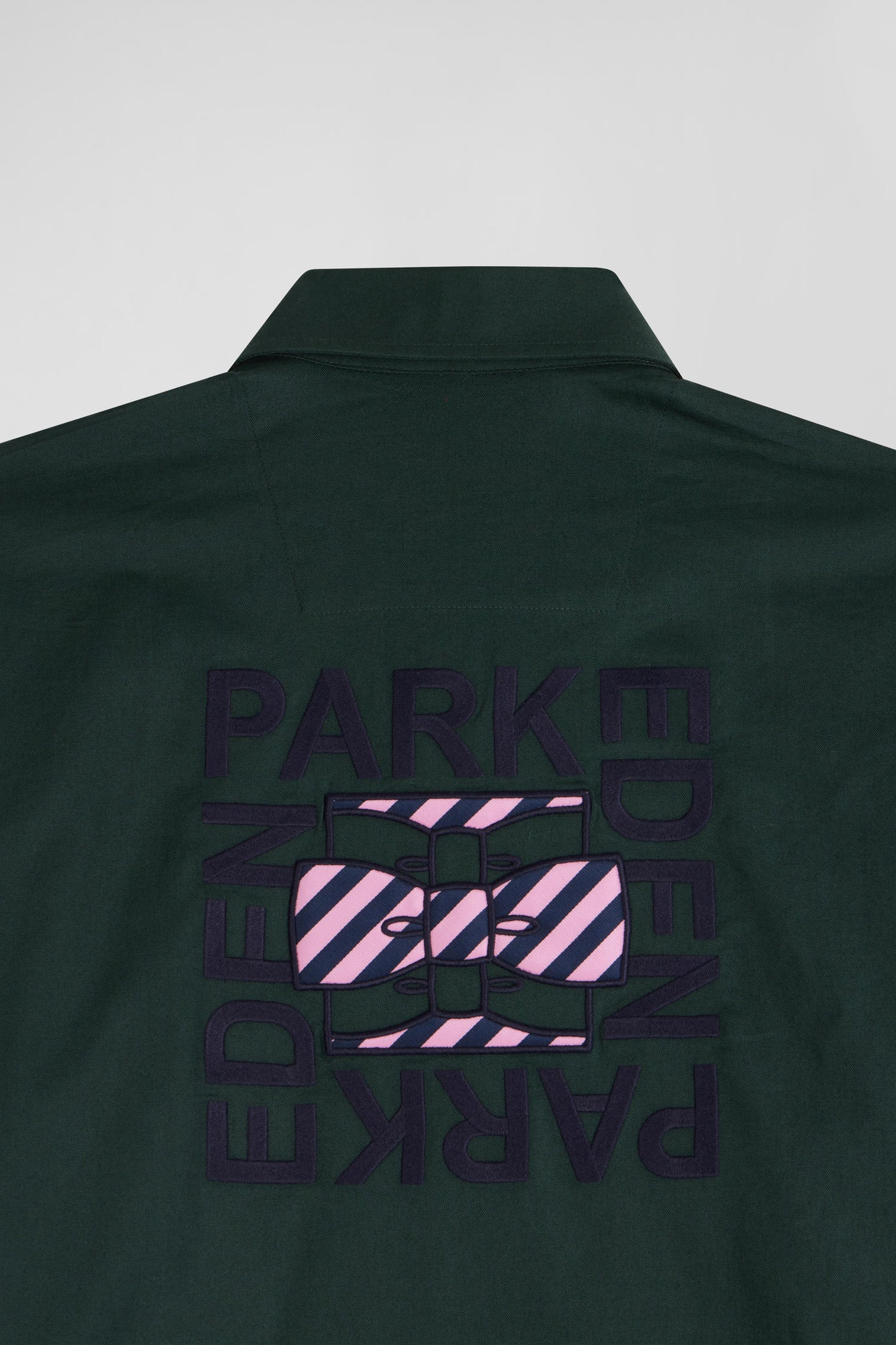 Chemise en oxford de coton verte et marine broderie dos coupe Regular