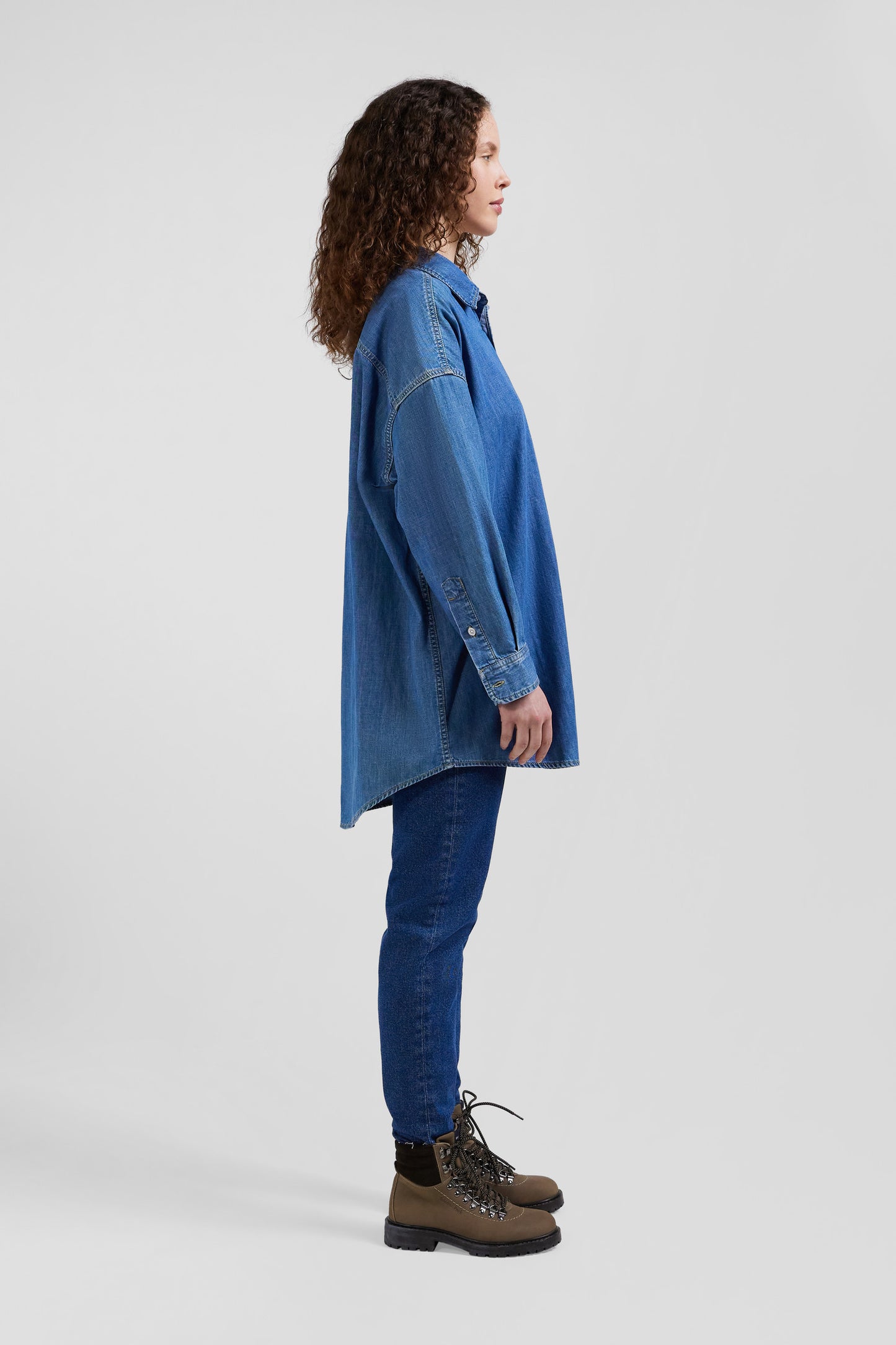 Oversize sky blue cotton shirt with patch pocket