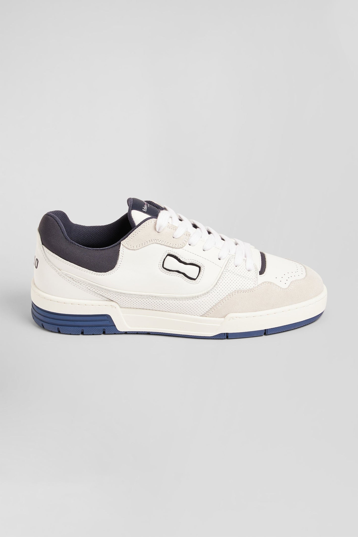 Basket en cuir blanches et bleu marine EP10 - Image 1