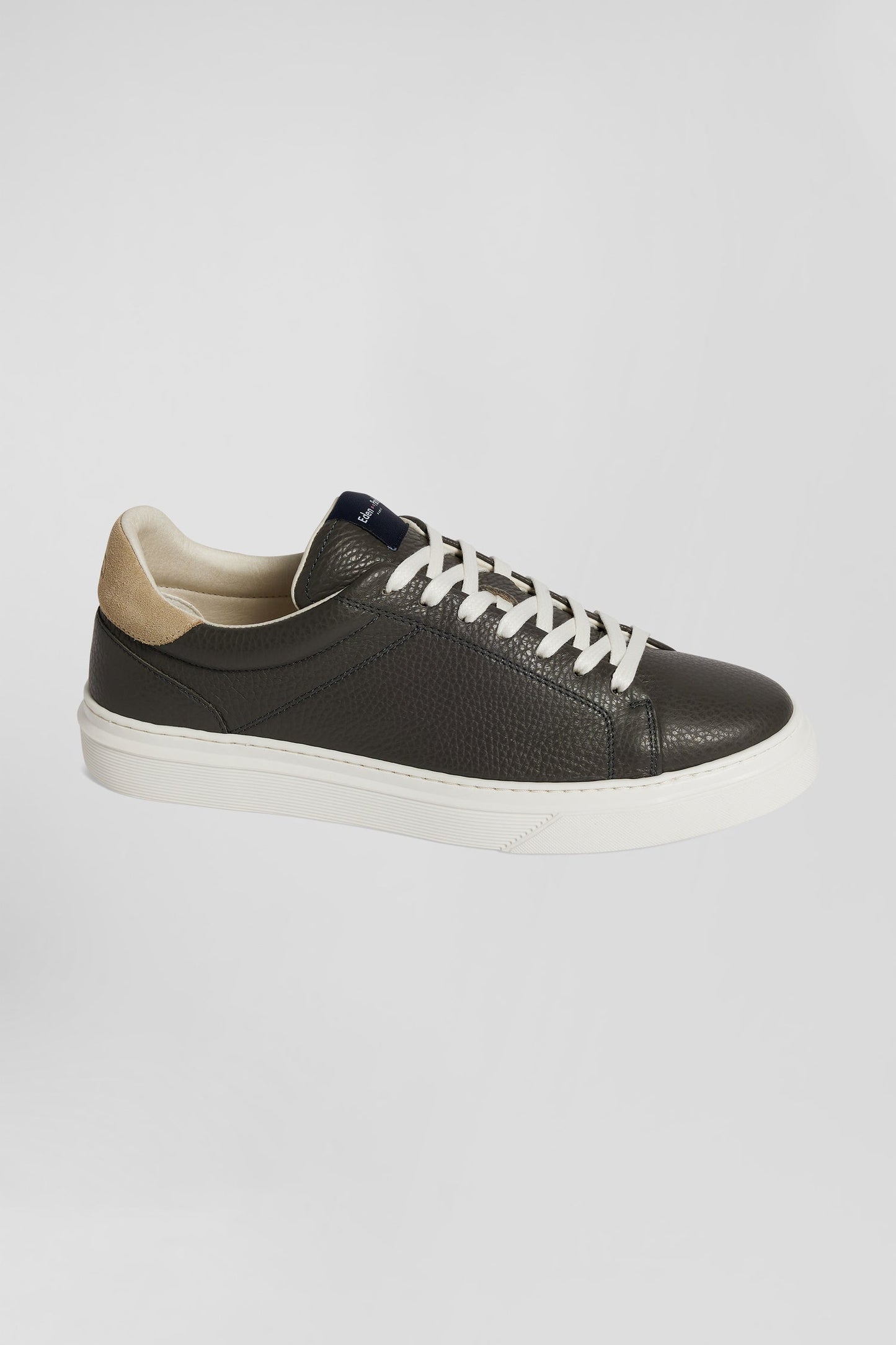 Paire de baskets basses en cuir gris anthracite - Image 1