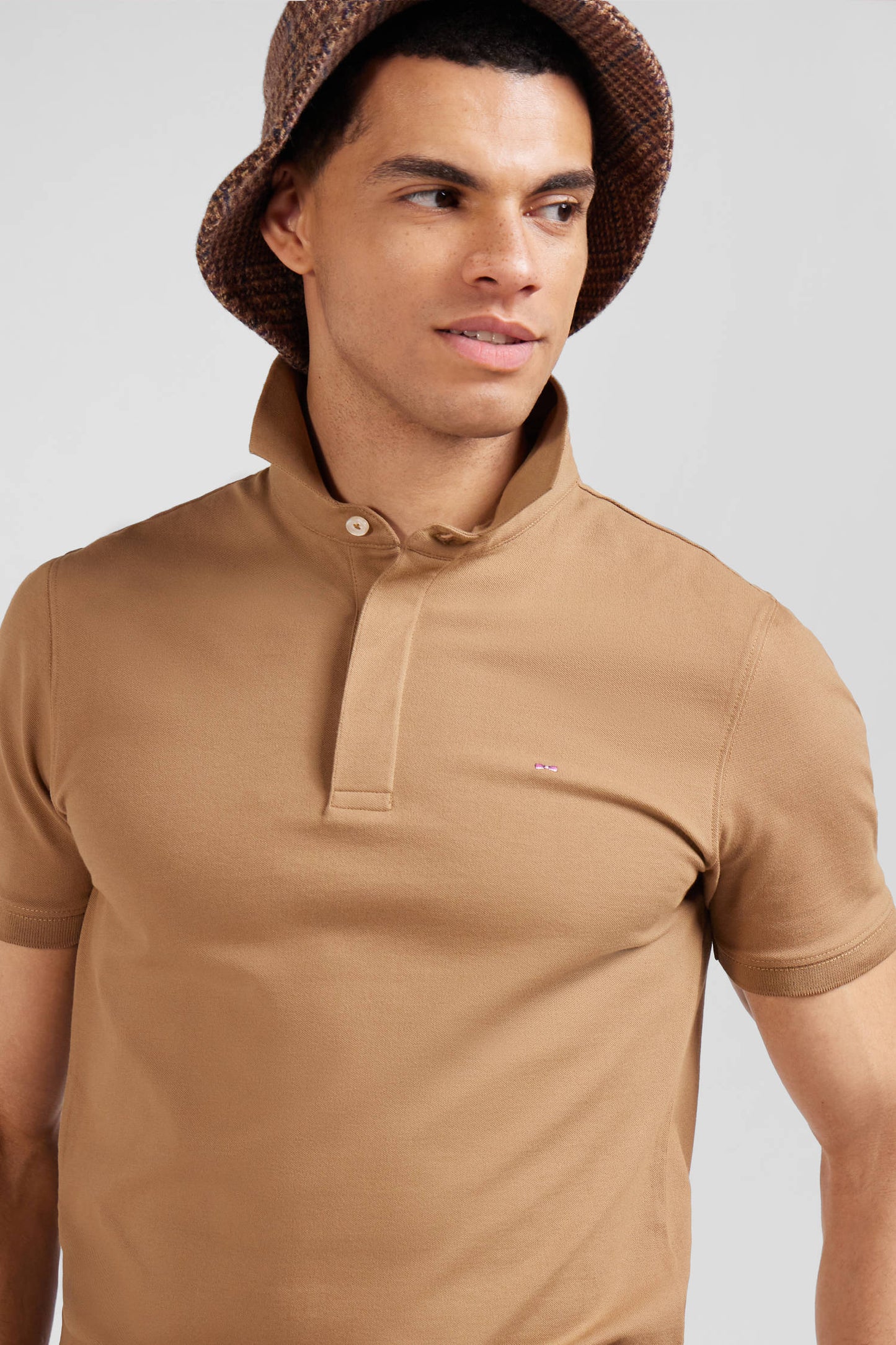 Polo manches courtes en coton stretch noisette coupe Slim