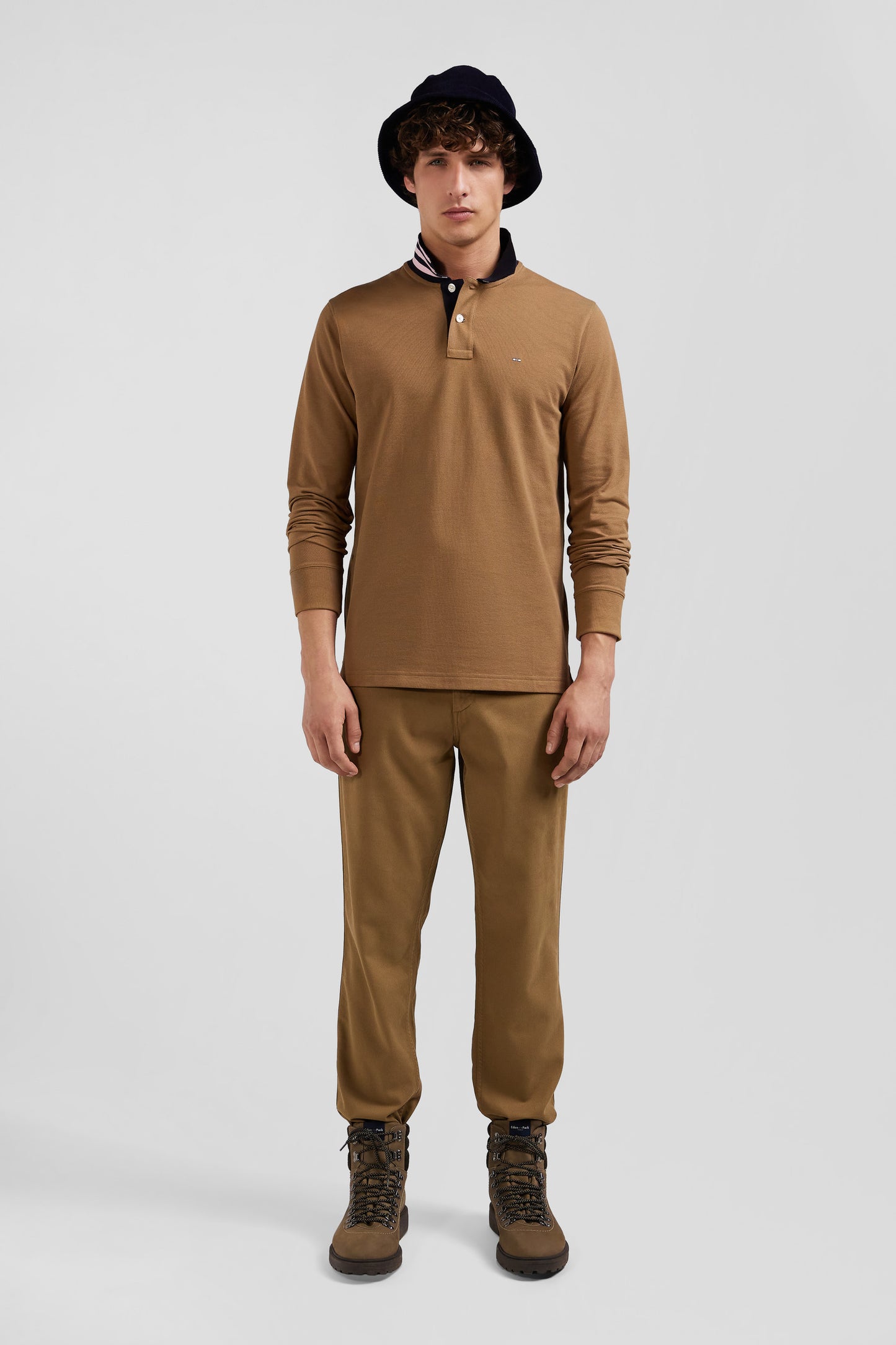 Polo manches longues en piqué coton noisette col cerclé coupe Regular