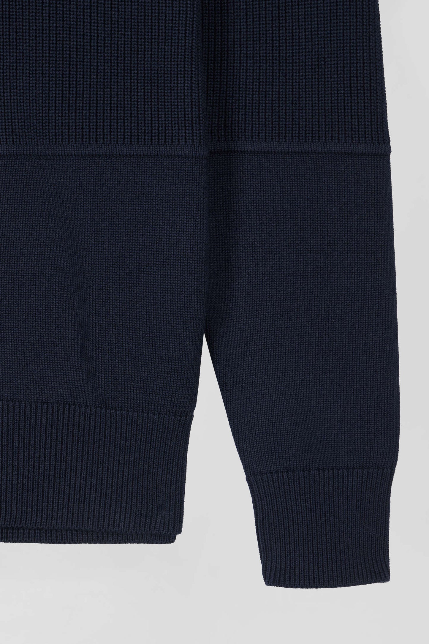 Pull col camionneur en coton noisette à jeux de maille coupe Regular