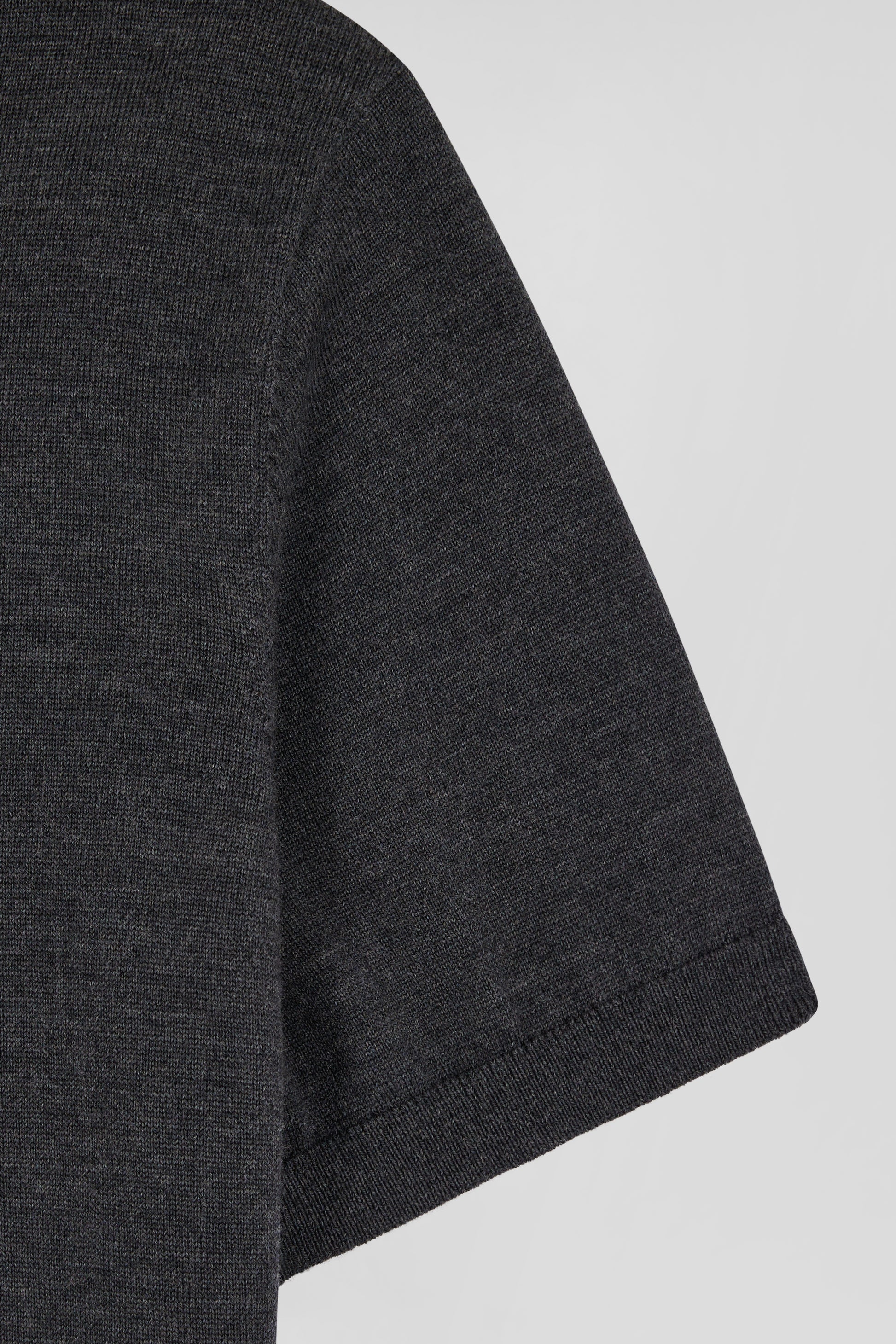 Regular anthracite grey short-sleeved wool polo neck jumper