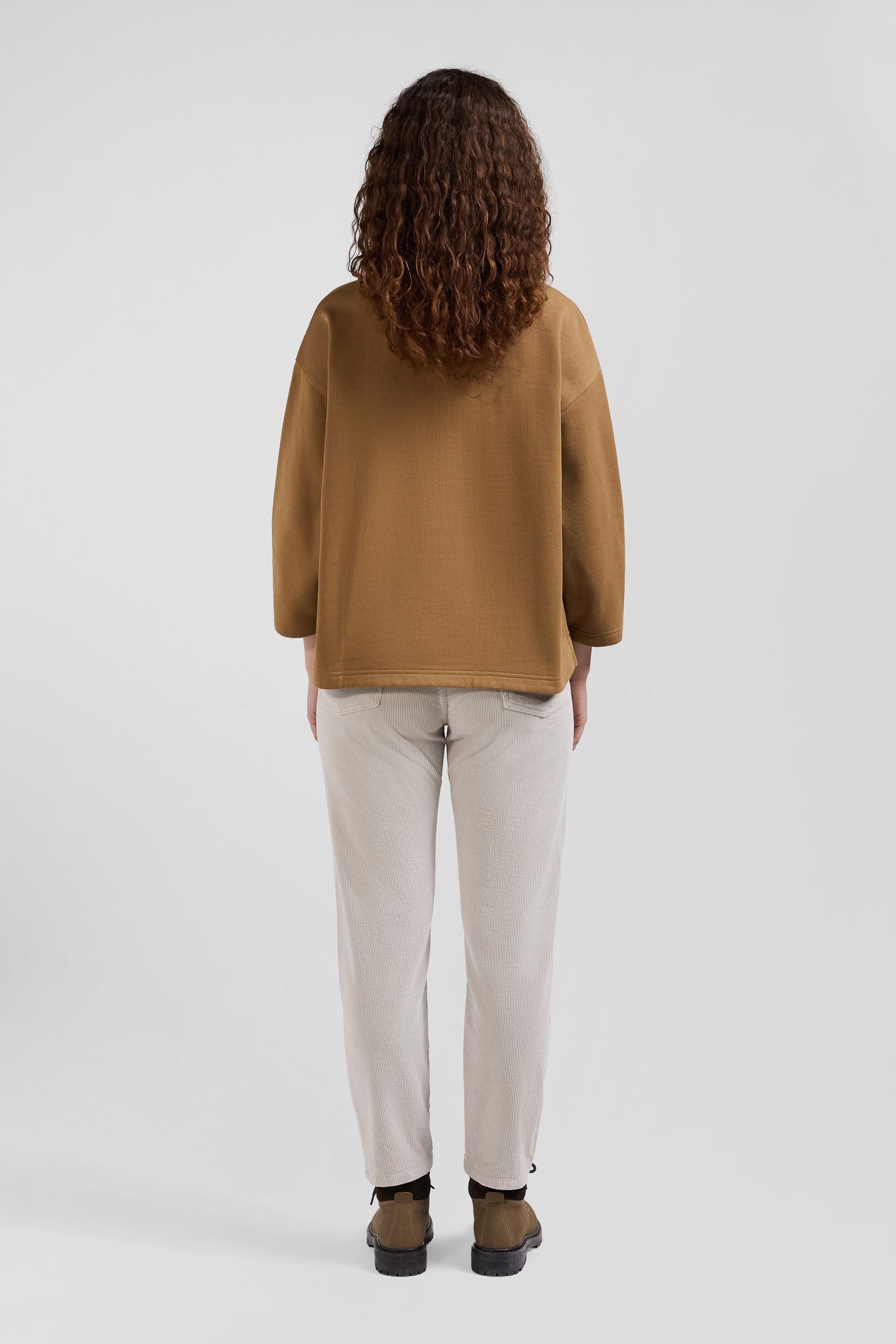 Relaxed camel cotton sweatshirt with rugby shirt collar