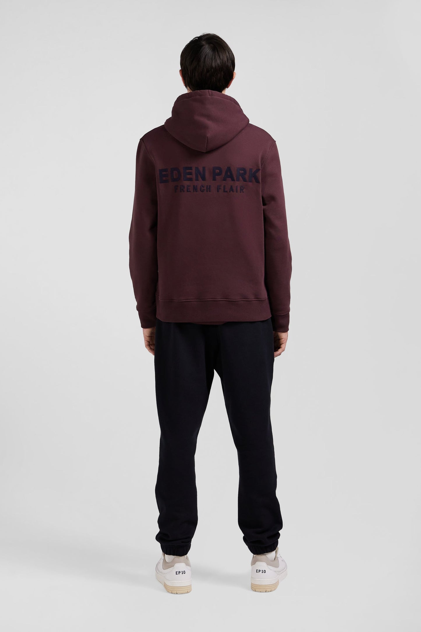 Sweatshirt à capuche en molleton bordeaux broderie Eden Park coupe Regular - Image 7