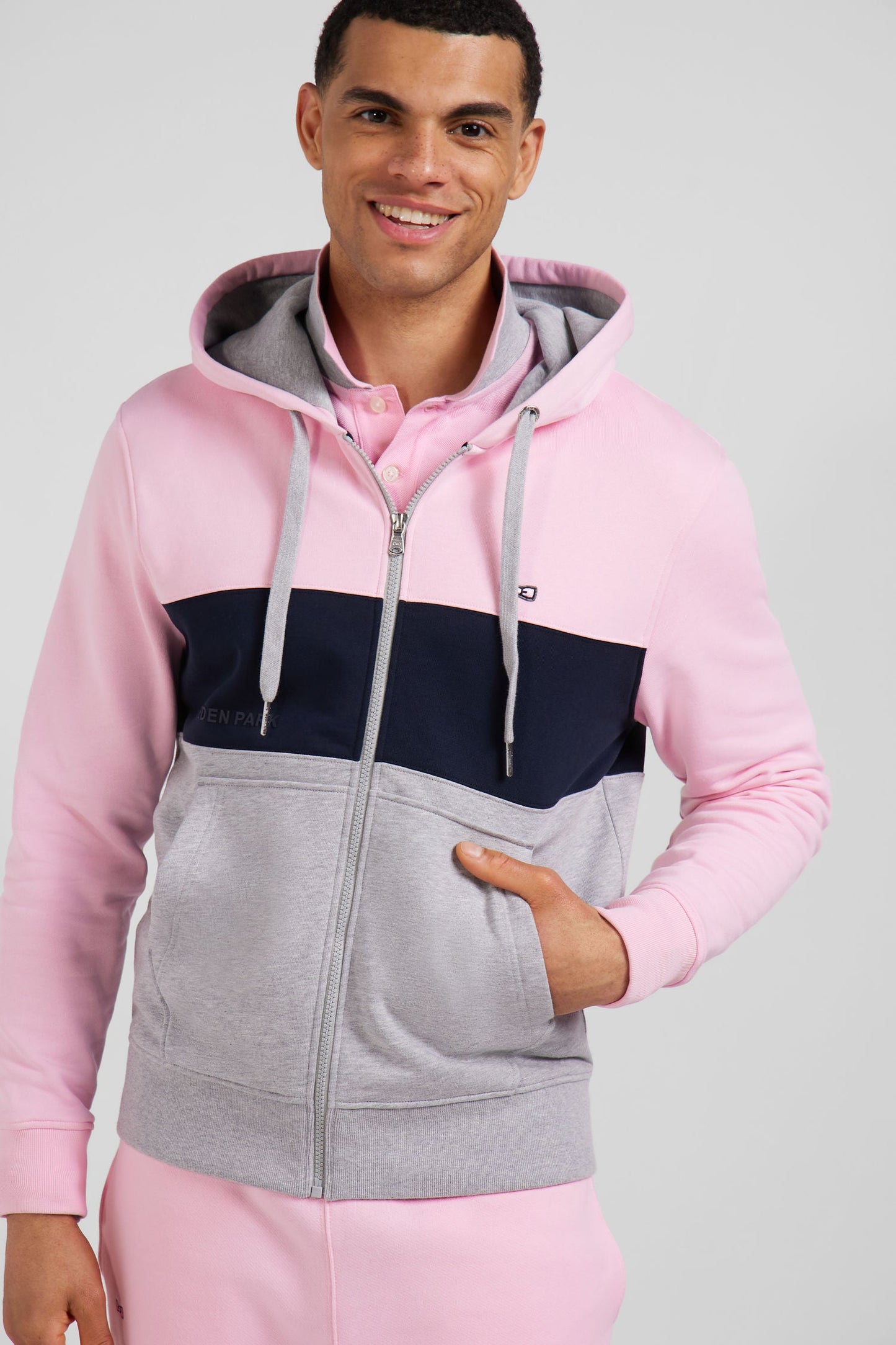 Sweatshirt à capuche zippé colorblock en coton rose coupe Regular - Image 3