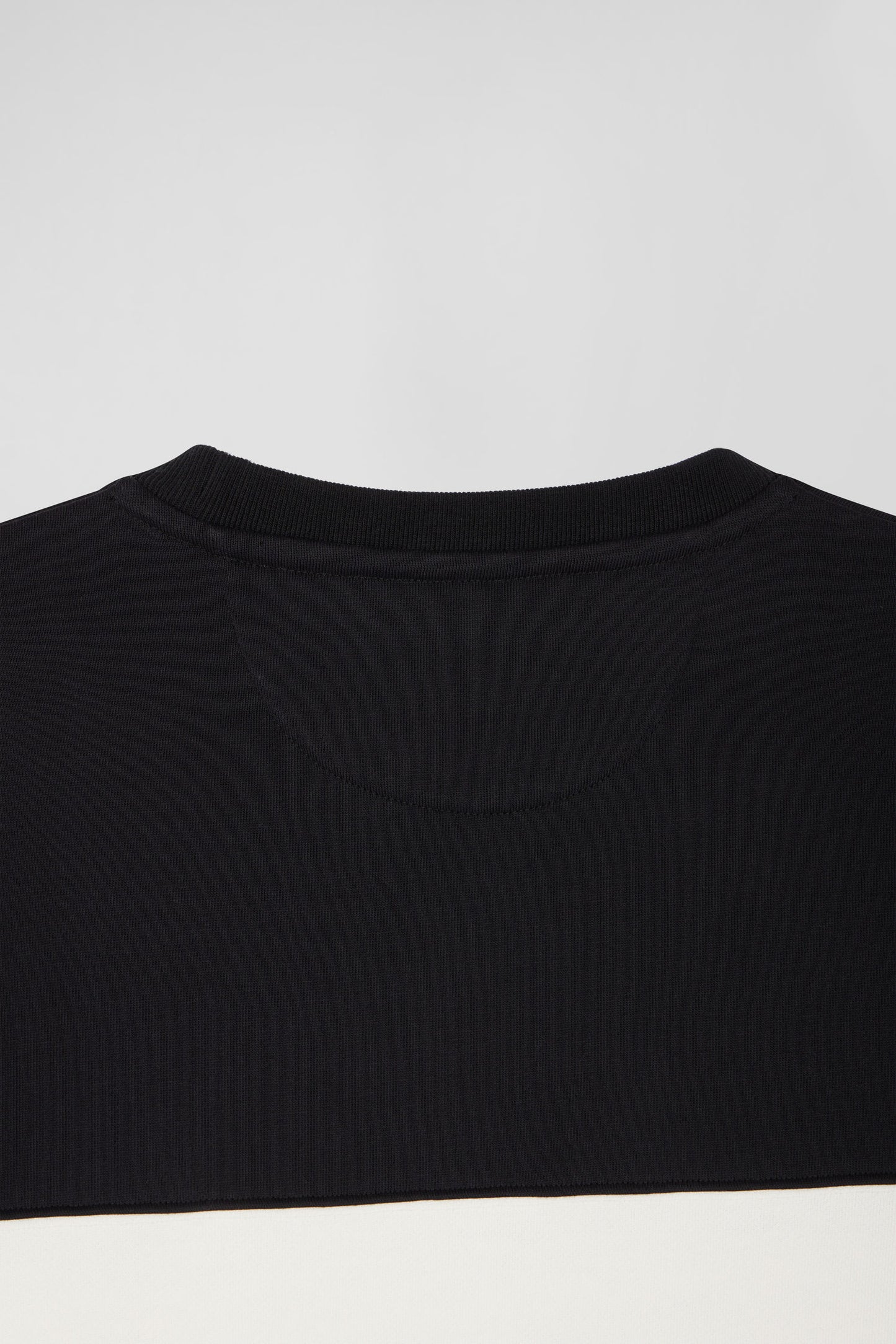 Black cotton crewneck sweatshirt in a Relaxed fit