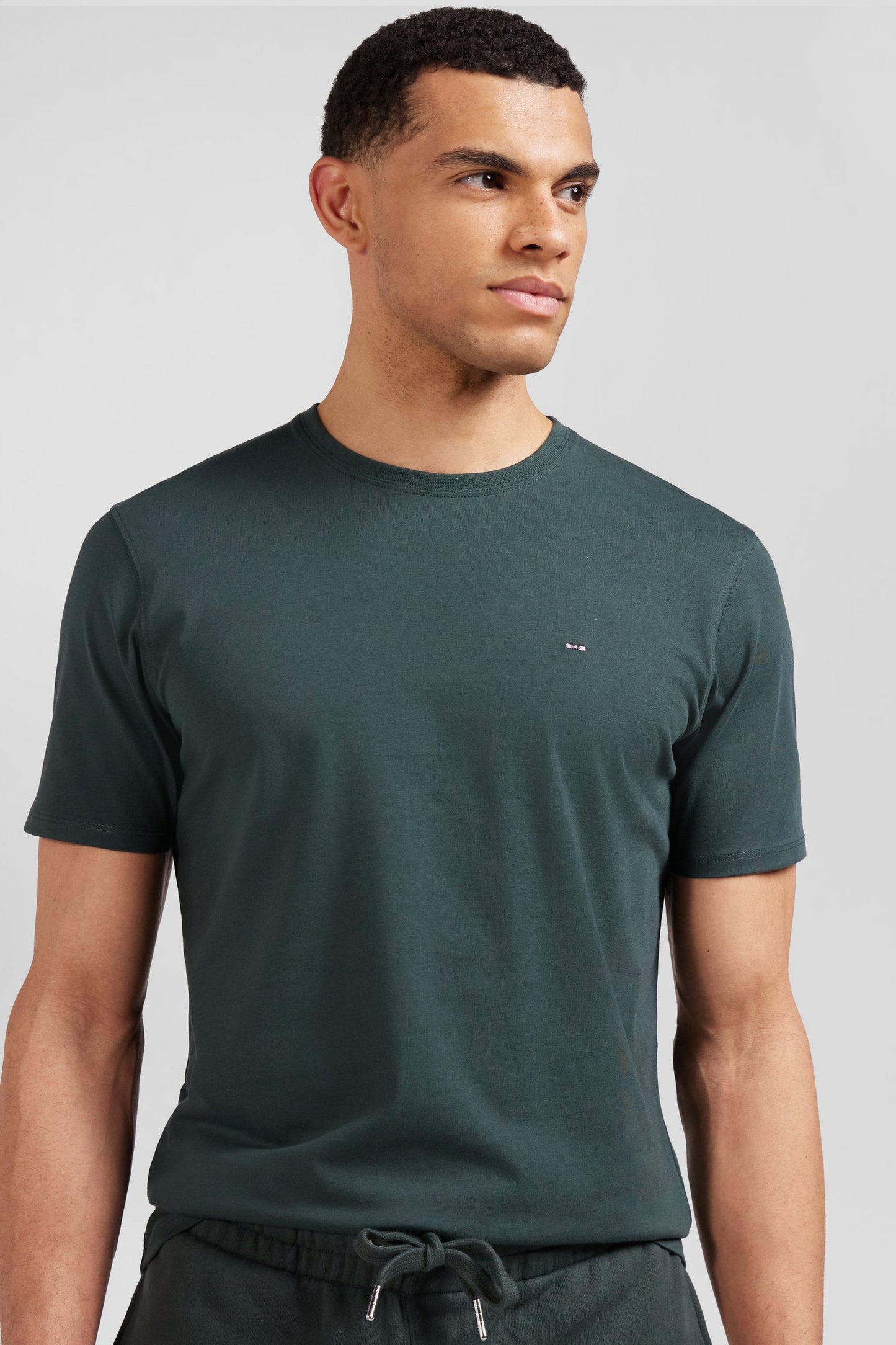 T-shirt manches courtes en coton Pima uni vert coupe Regular - Image 3