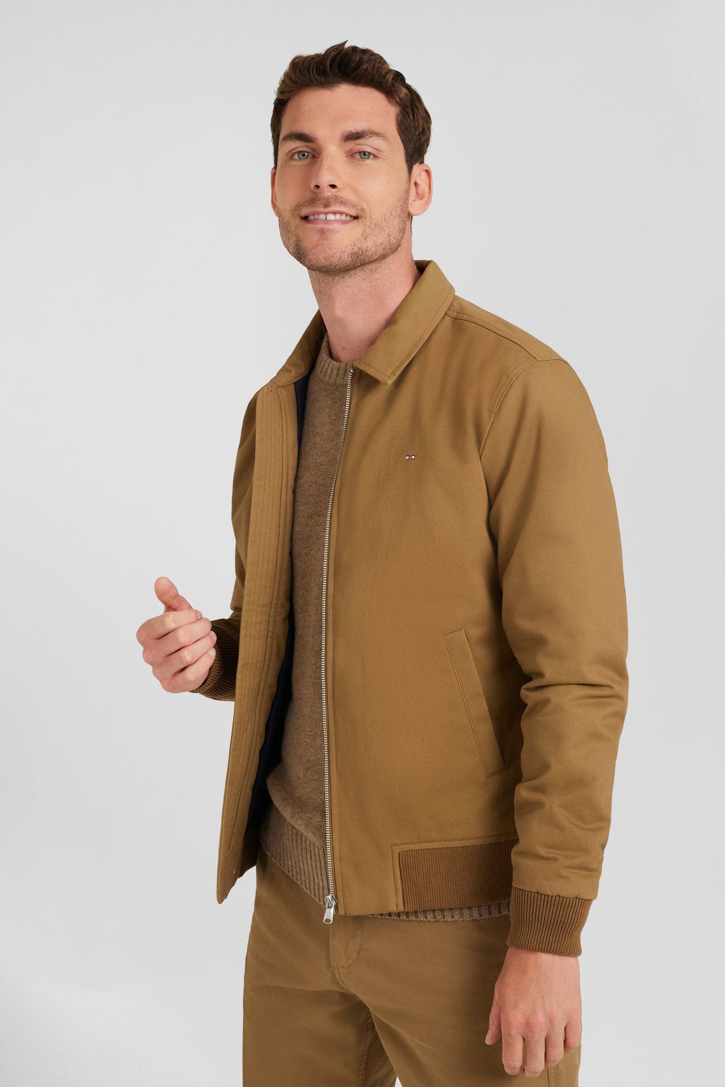 Blouson zippé à col chemise en gabardine de coton camel - Image 3