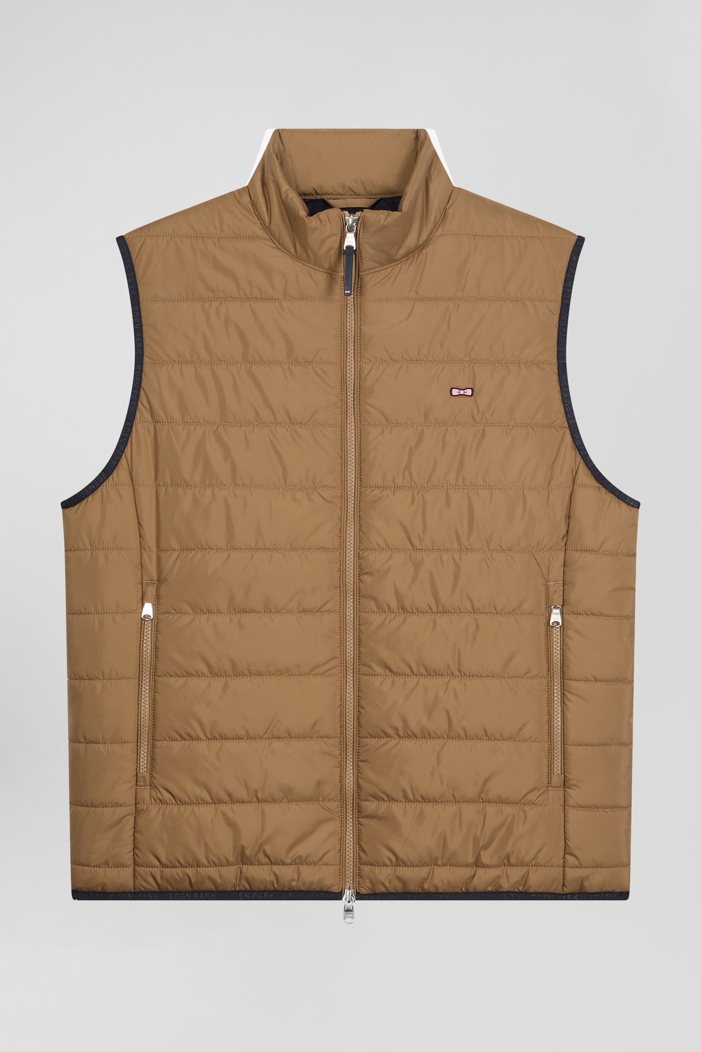 Sleeveless quilted down jacket with hazelnut stand-up collar