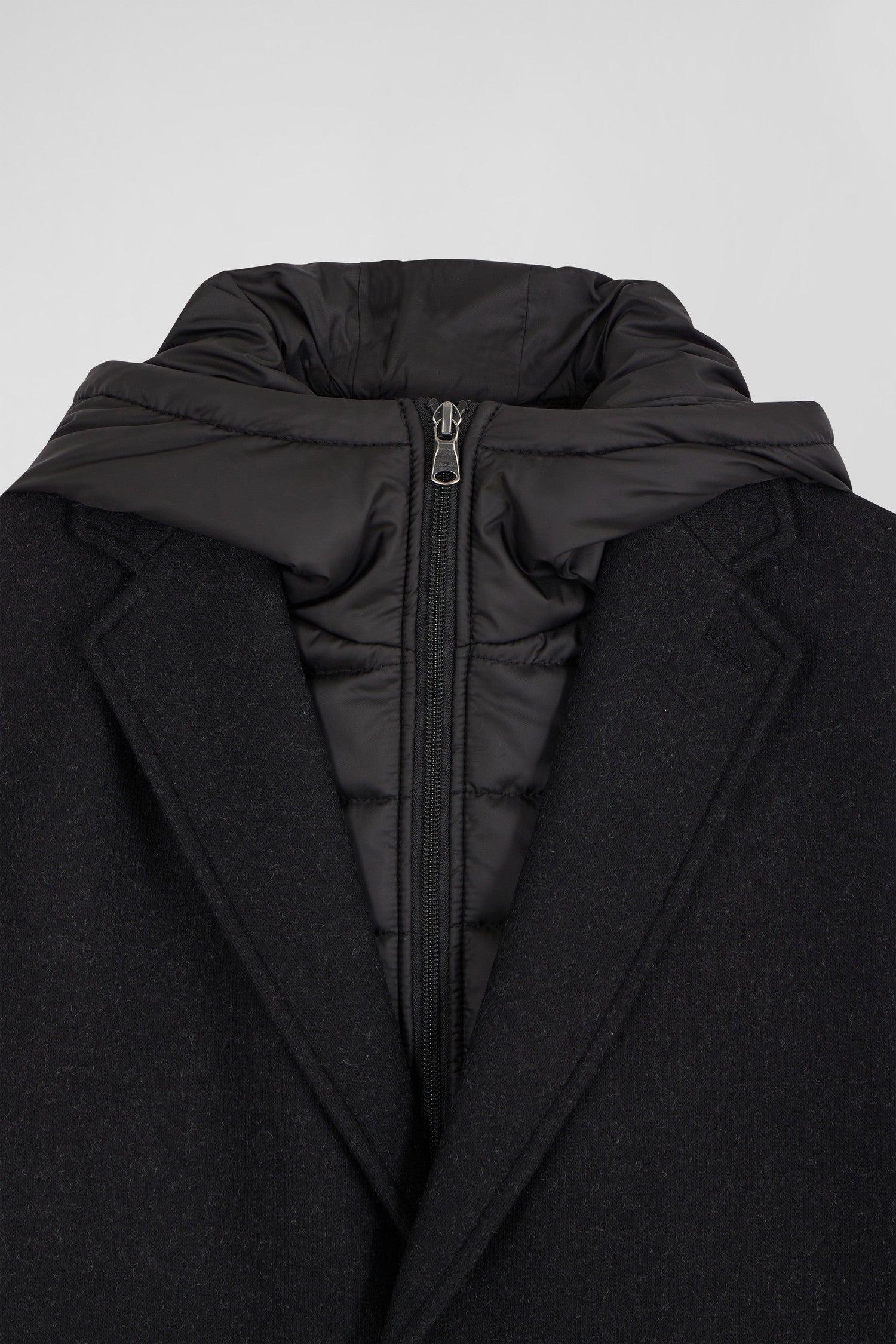 Manteau en jersey de laine double face noir parmenture matelassée