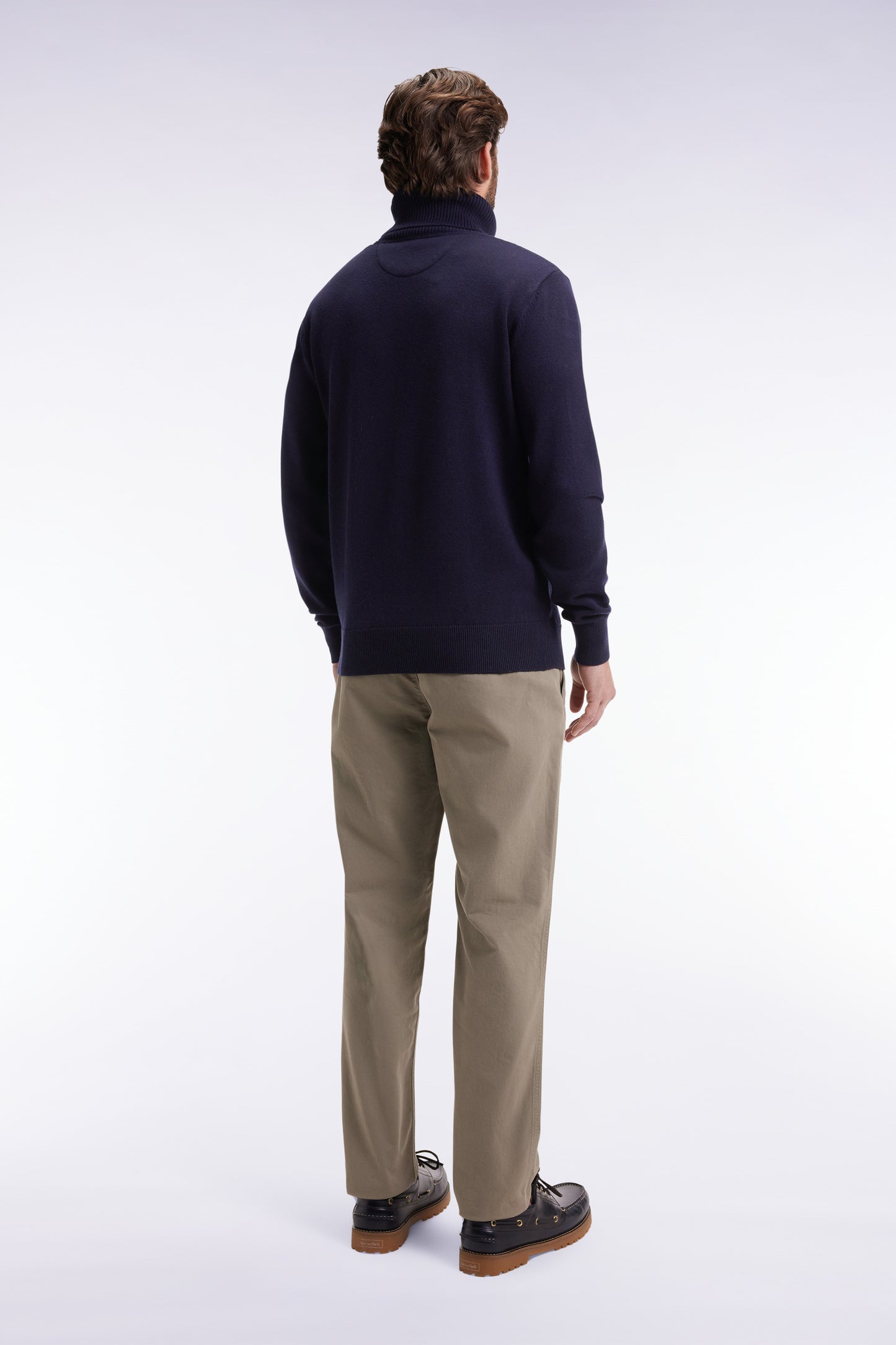 Pleatless chino pants in olive green stretch cotton