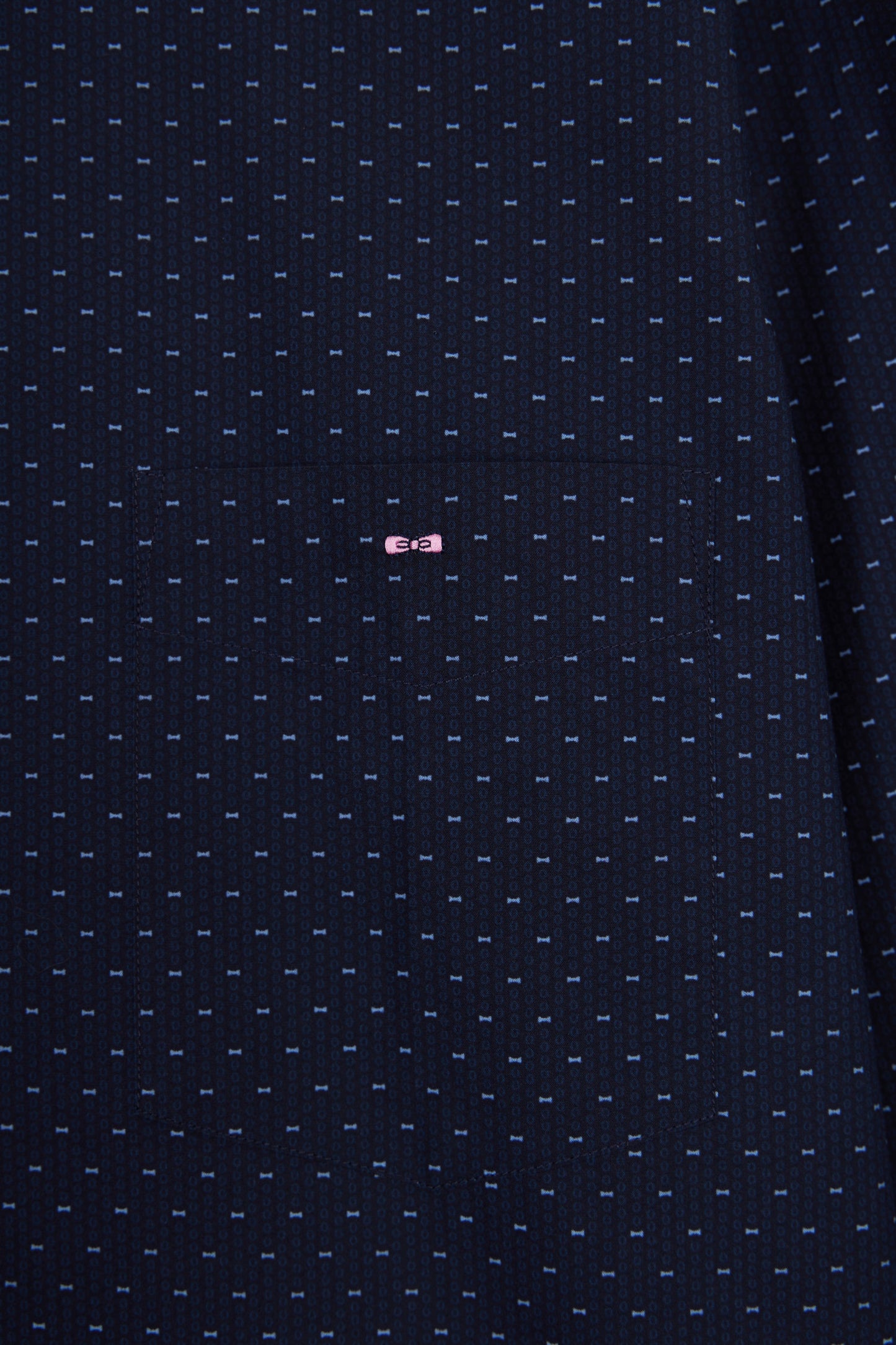 Chemise en coton à micro-motifs nœuds papillon marine coupe droite