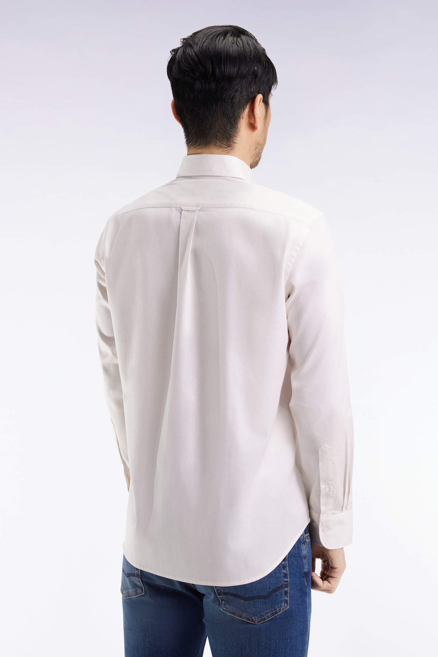Chemise en coton piqué blanc coupe droite