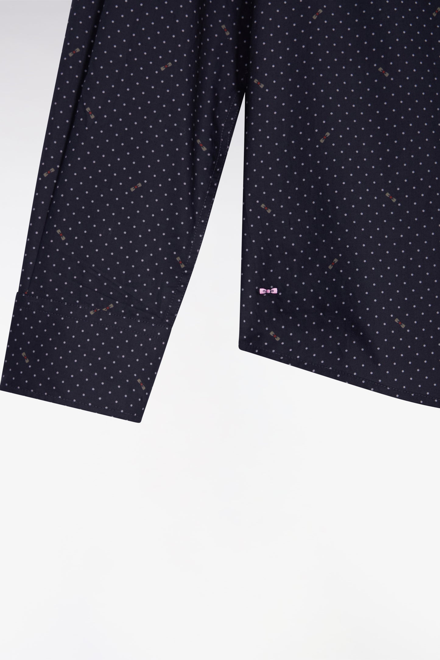Chemise en coton Pima noir à micro-motif pois coupe slim