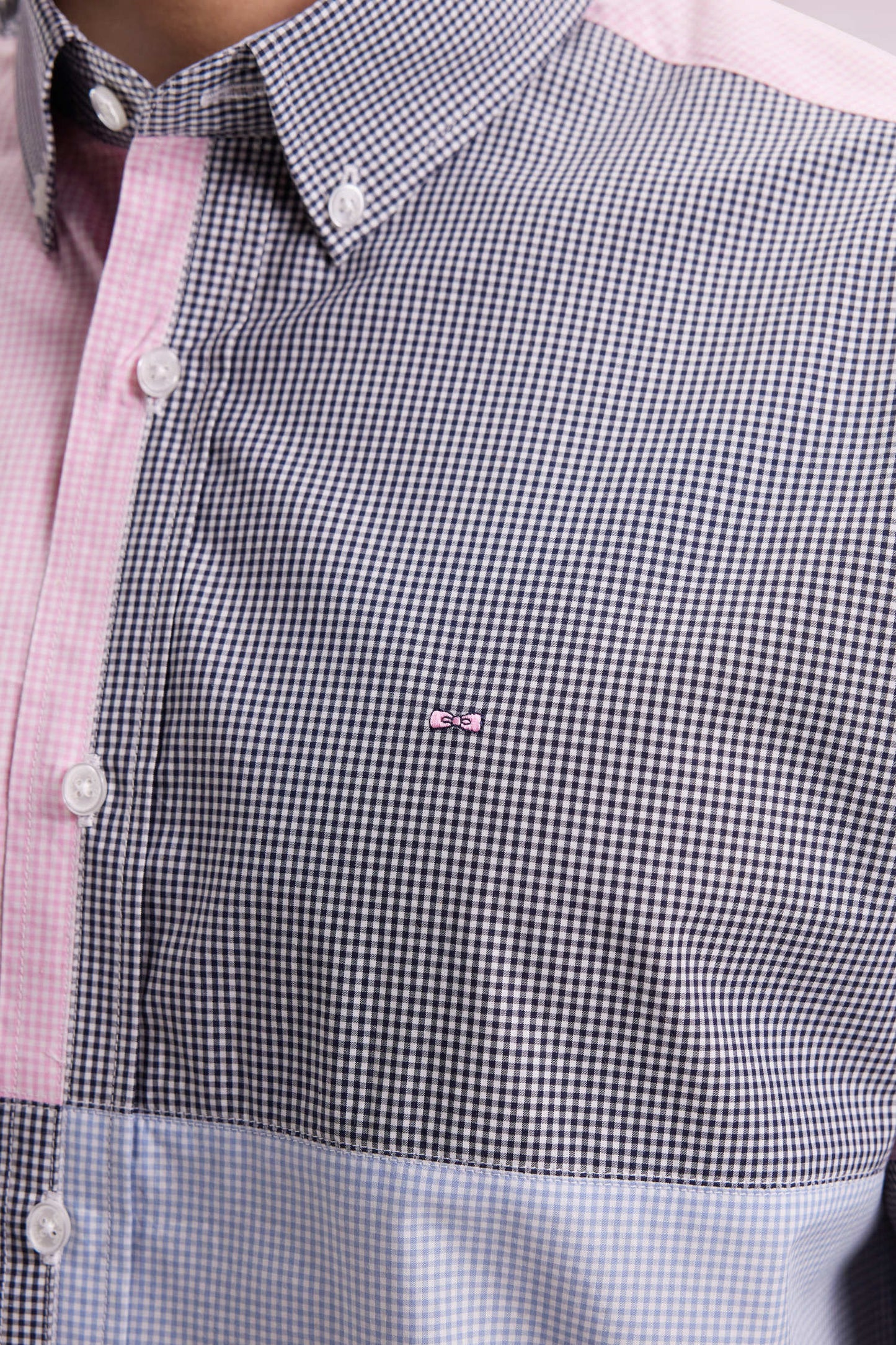 Blue and pink shirt, four dials, straight cut