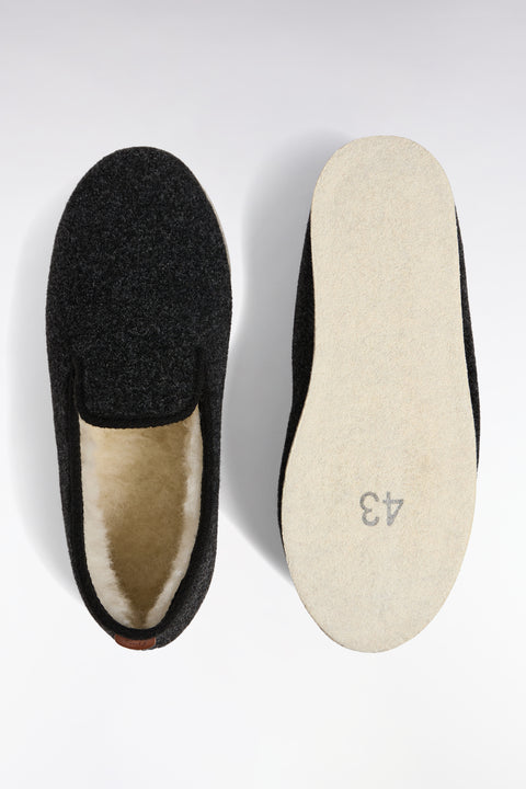 Chaussons en feutre et laine de mouton gris foncé - Image 2