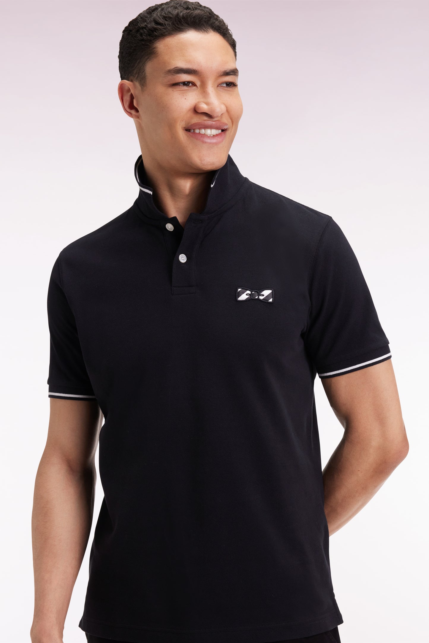 Polo à manches courtes en coton noir broderie cerclée