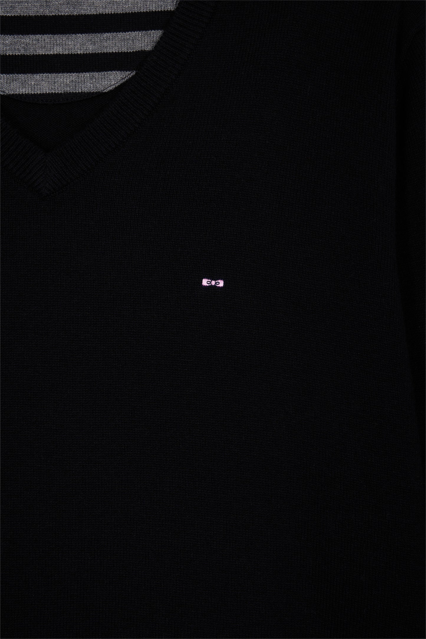 Pull col V en laine et coton noir
