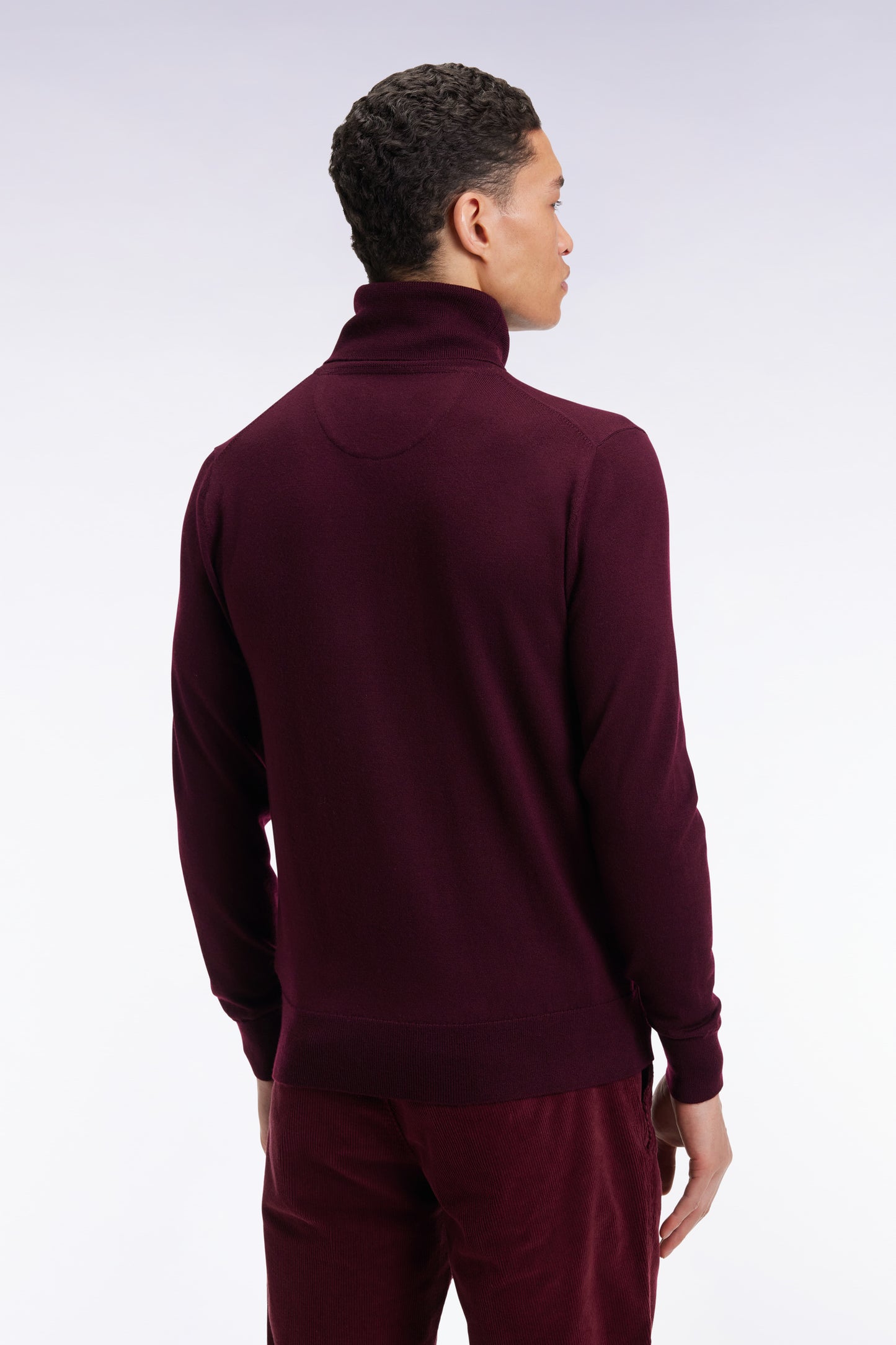 Pull col roulé en laine mérinos bordeaux