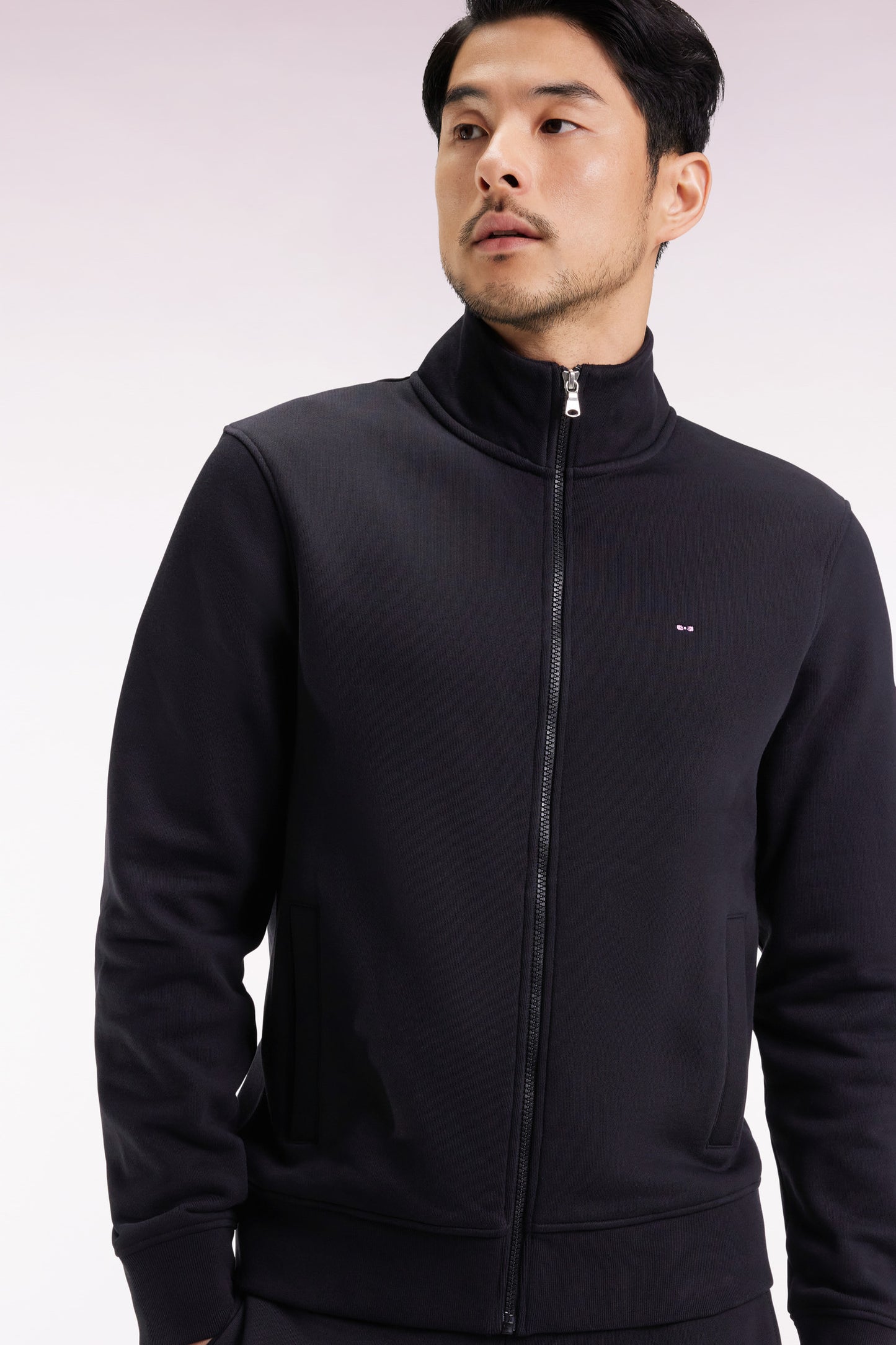 Sweatshirt zippé en coton noir coupe droite