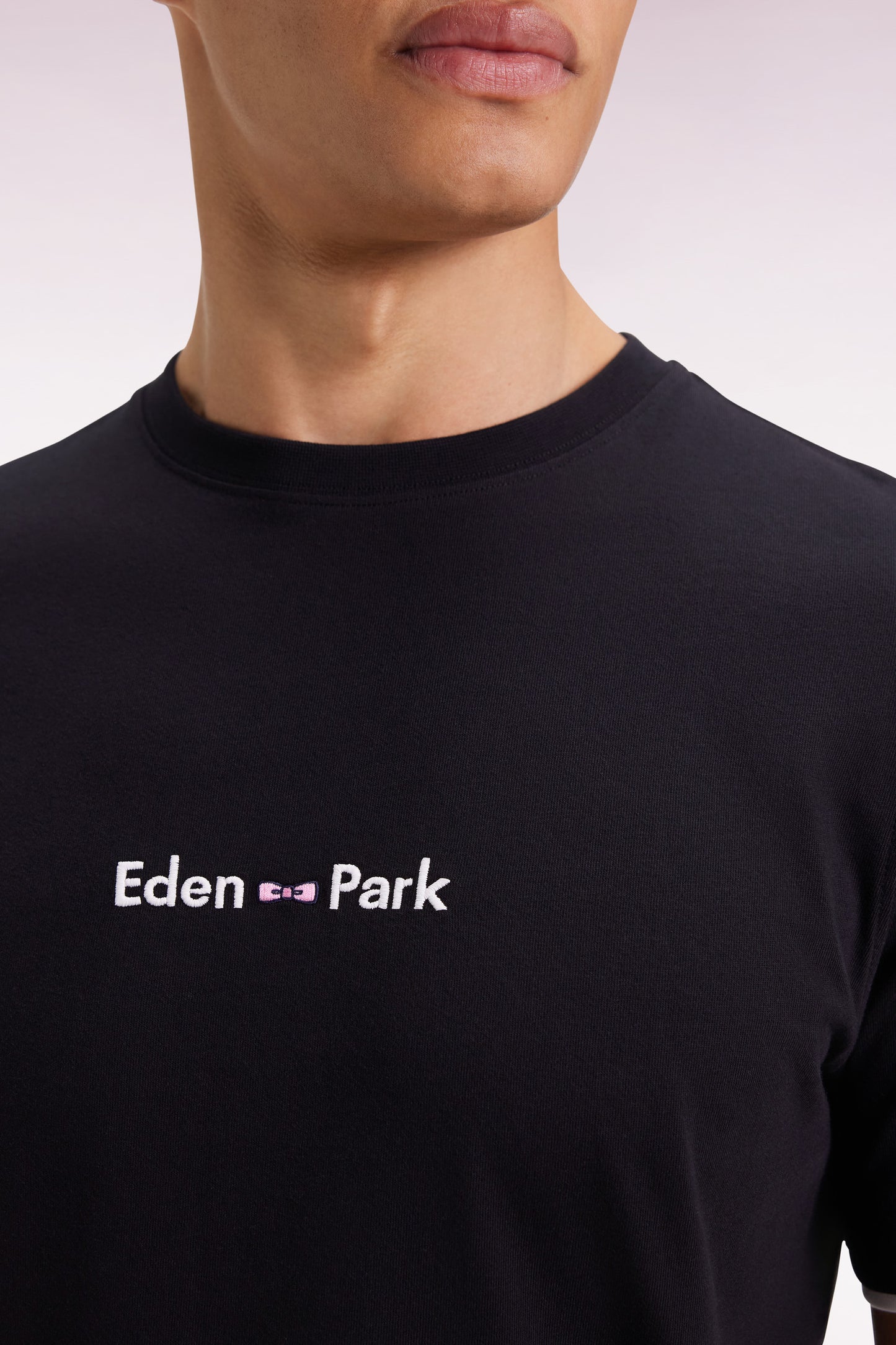 T-shirt à manches courtes broderie Eden Park en coton noir