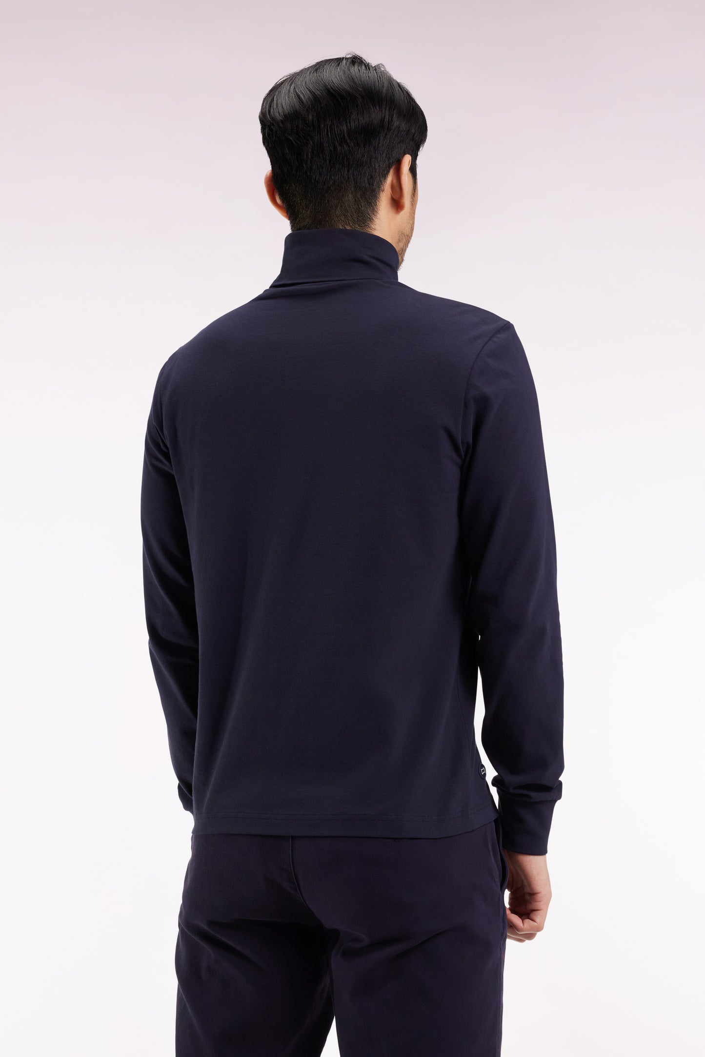 Long-sleeved turtleneck T-shirt in navy stretch cotton