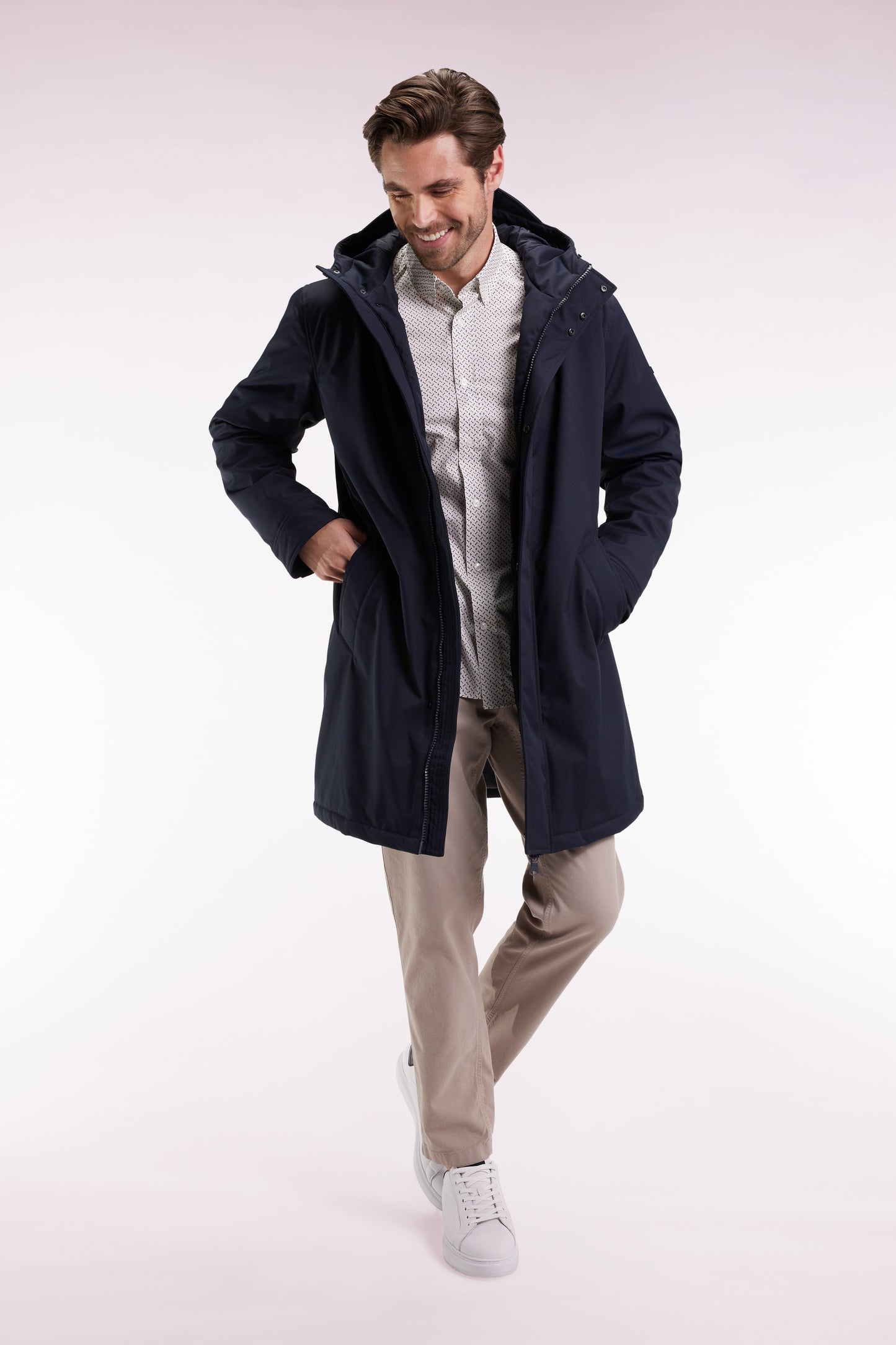 Parka longue en nylon marine à capuche intégrée