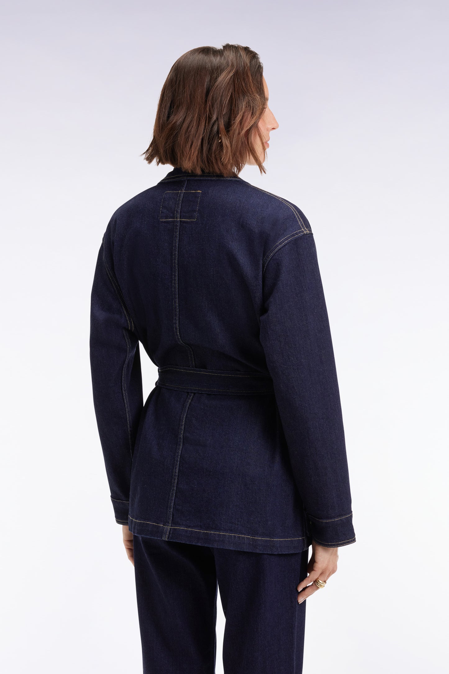 Surchemise ceinturée en denim stretch brut coupe Oversized