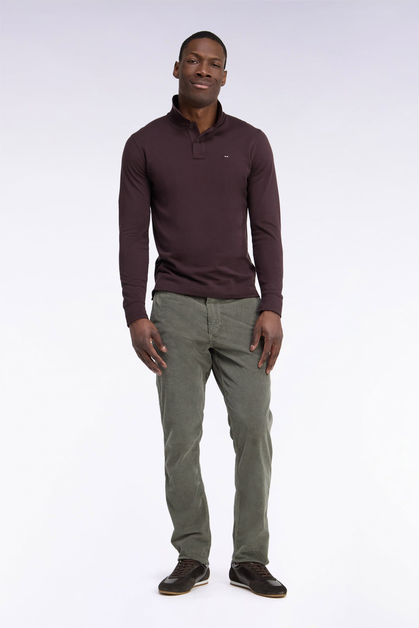 Pantalon chino sans plis en velours côtelé kaki clair coupe regular