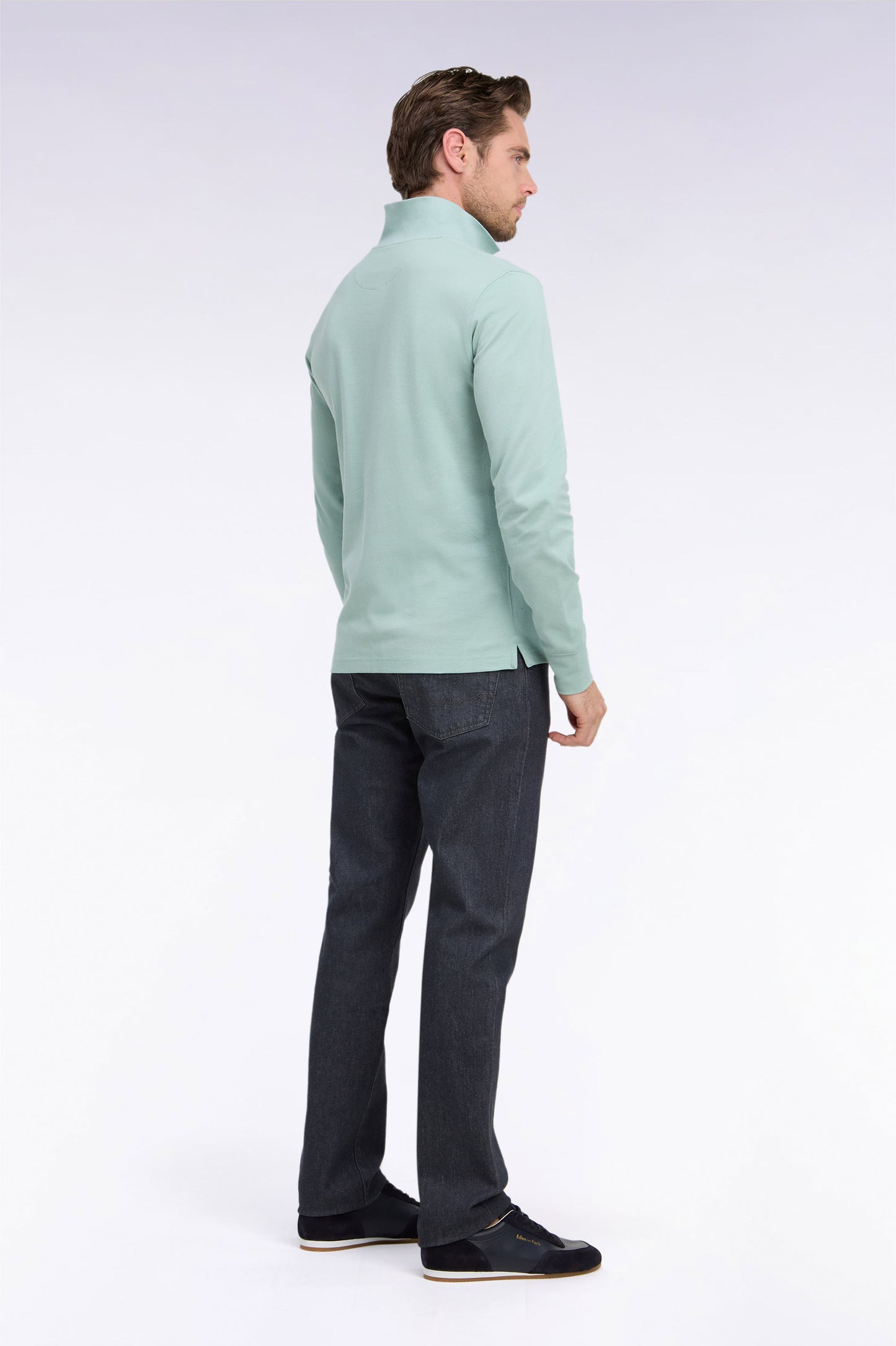 Jean en denim stretch gris foncé coupe regular