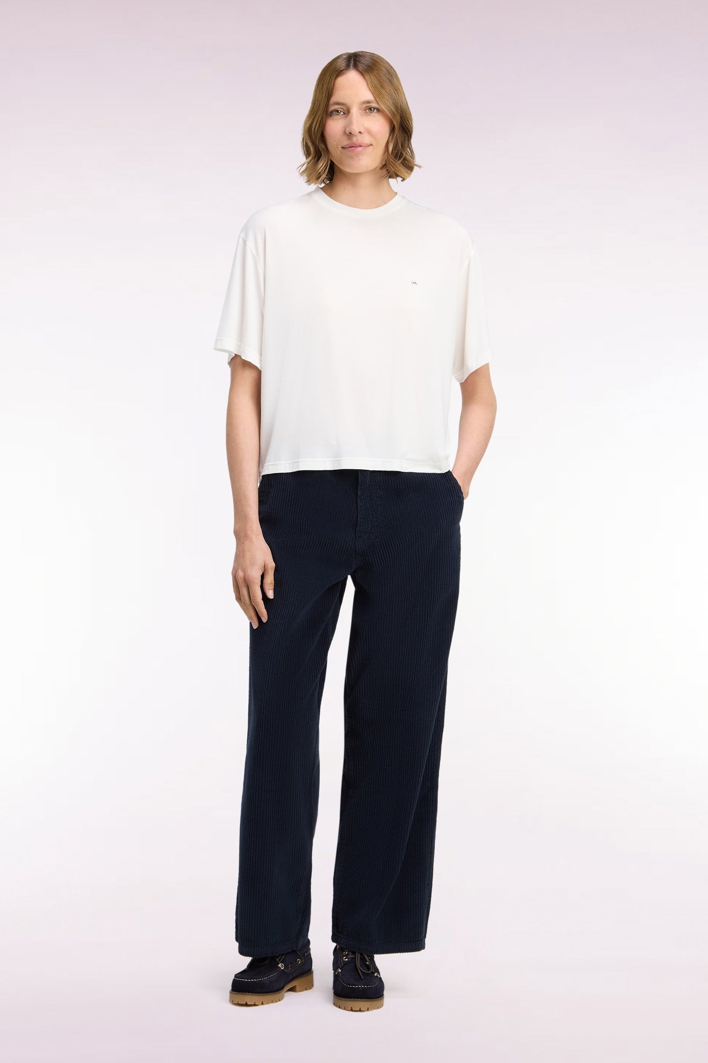 Pantalon en velours côtelé marine coupe droite